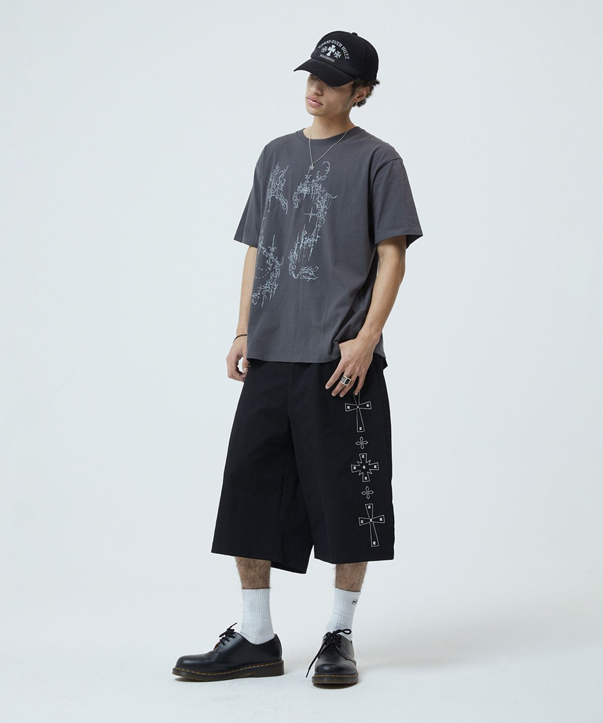 마하그리드(MAHAGRID) CROSS STUD TWILL SHORTS BLACK(MG2GMMPA62A)