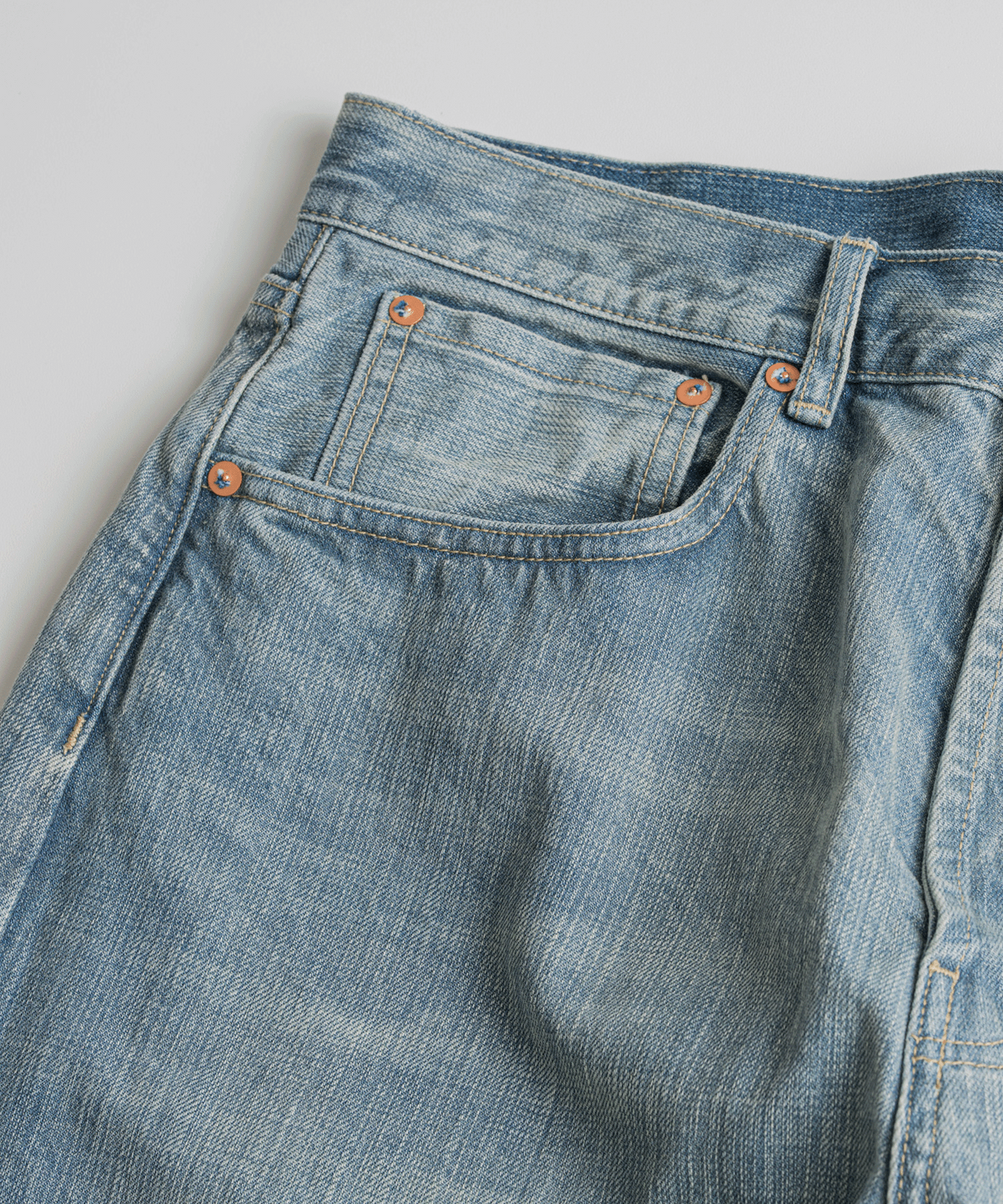 비헤비어(BEHEAVYER) 523L SELVEDGE DENIM PANTS bleached