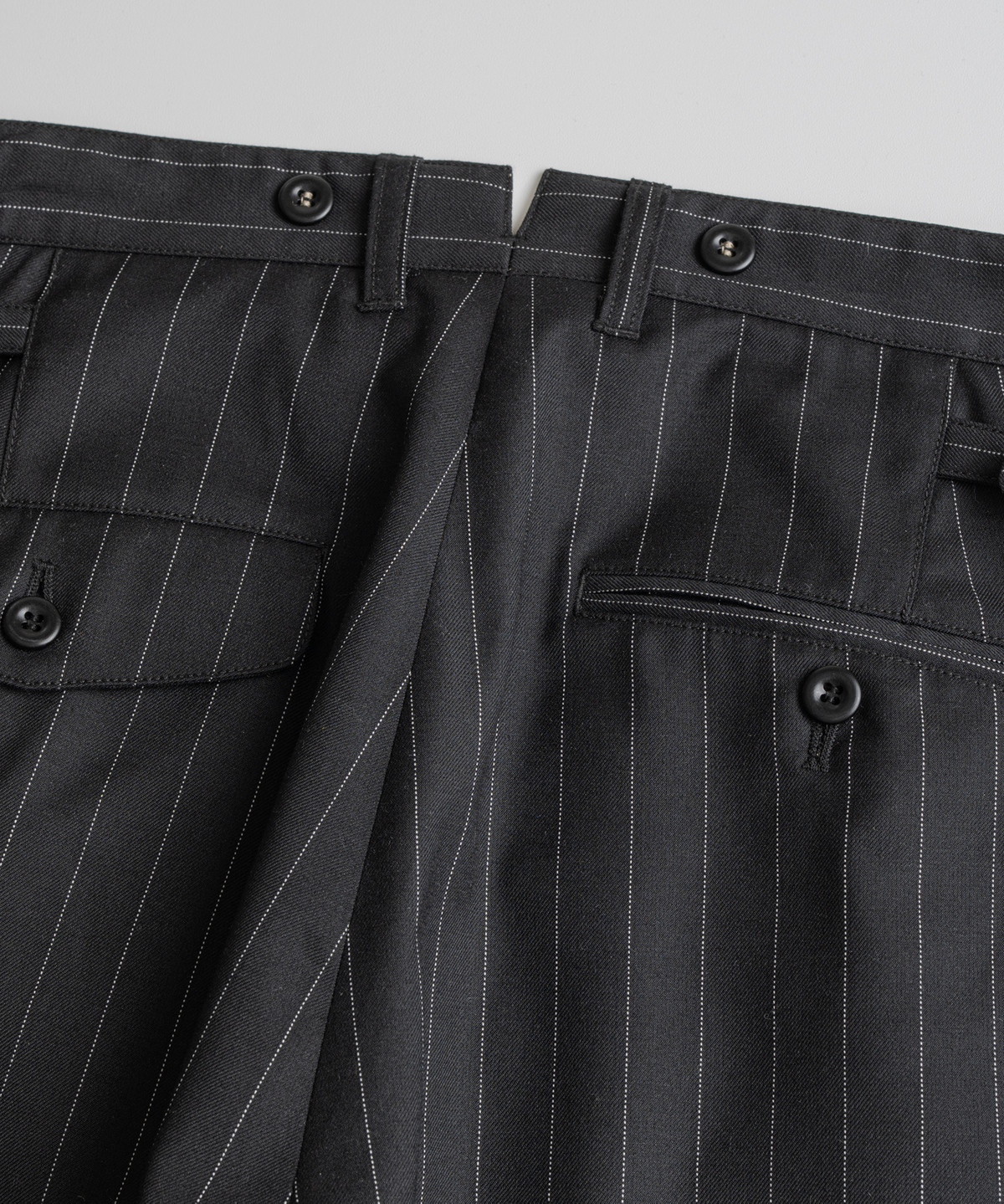 비헤비어(BEHEAVYER) SUMMER WOOL CLASSIC TROUSERS black