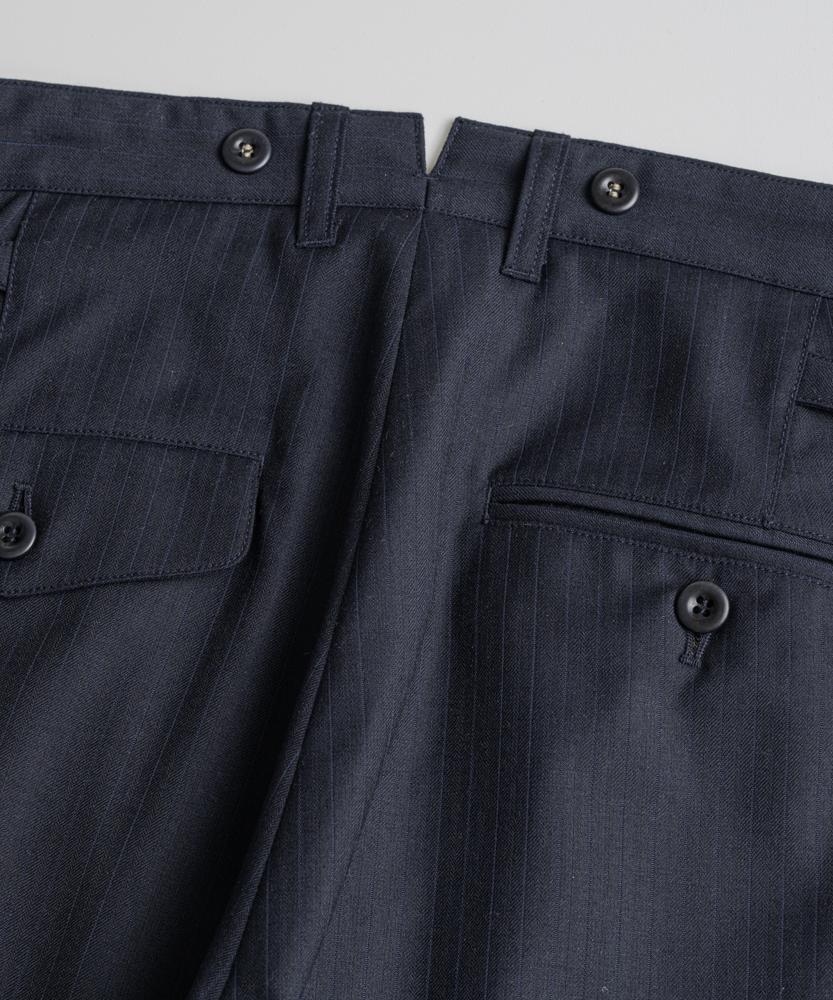 비헤비어(BEHEAVYER) SUMMER WOOL CLASSIC TROUSERS d.navy