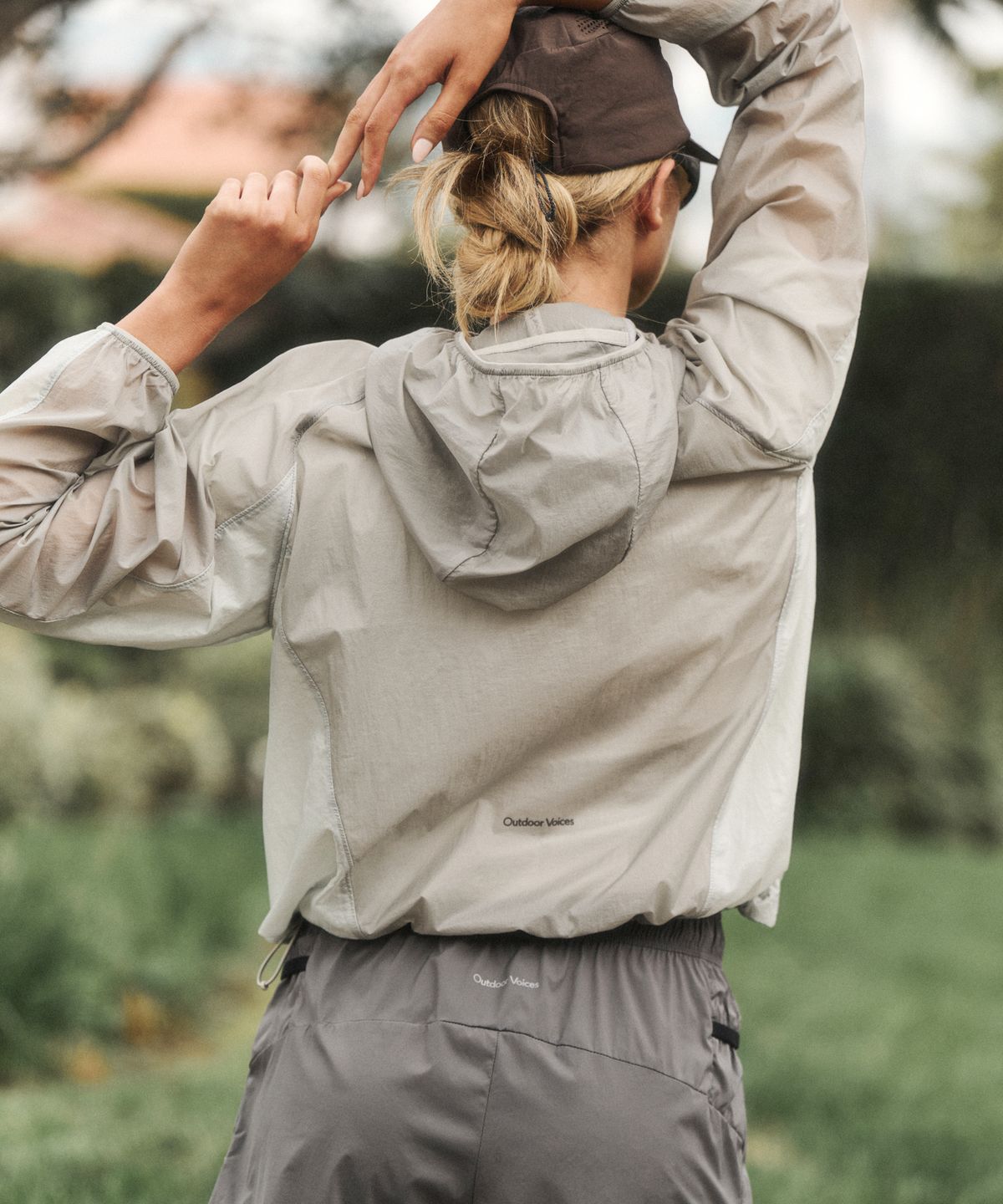 아웃도어 보이스(OUTDOOR VOICES) (W)LIGHTWEIGHT PACKABLE WINDBREAKER (GRAY)