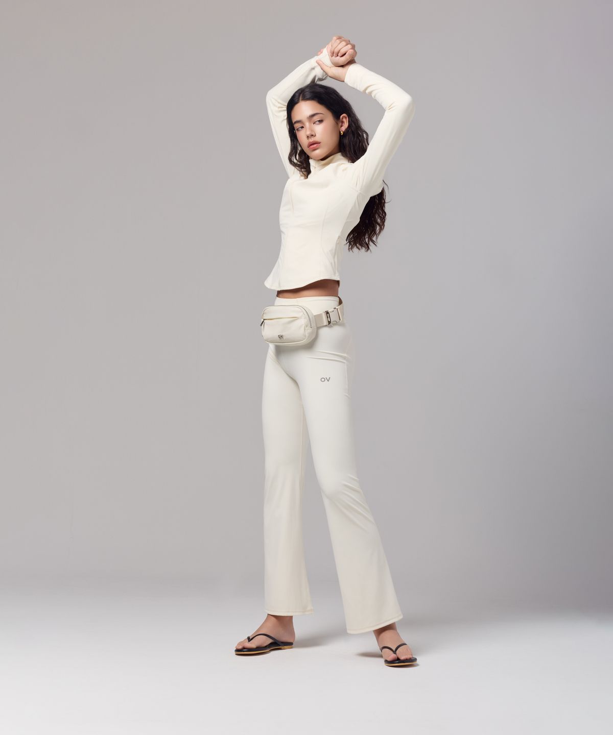 아웃도어 보이스(OUTDOOR VOICES) (W)Technol-OV™ COMFY FLEX FLARE LEGGINGS (CREAM)