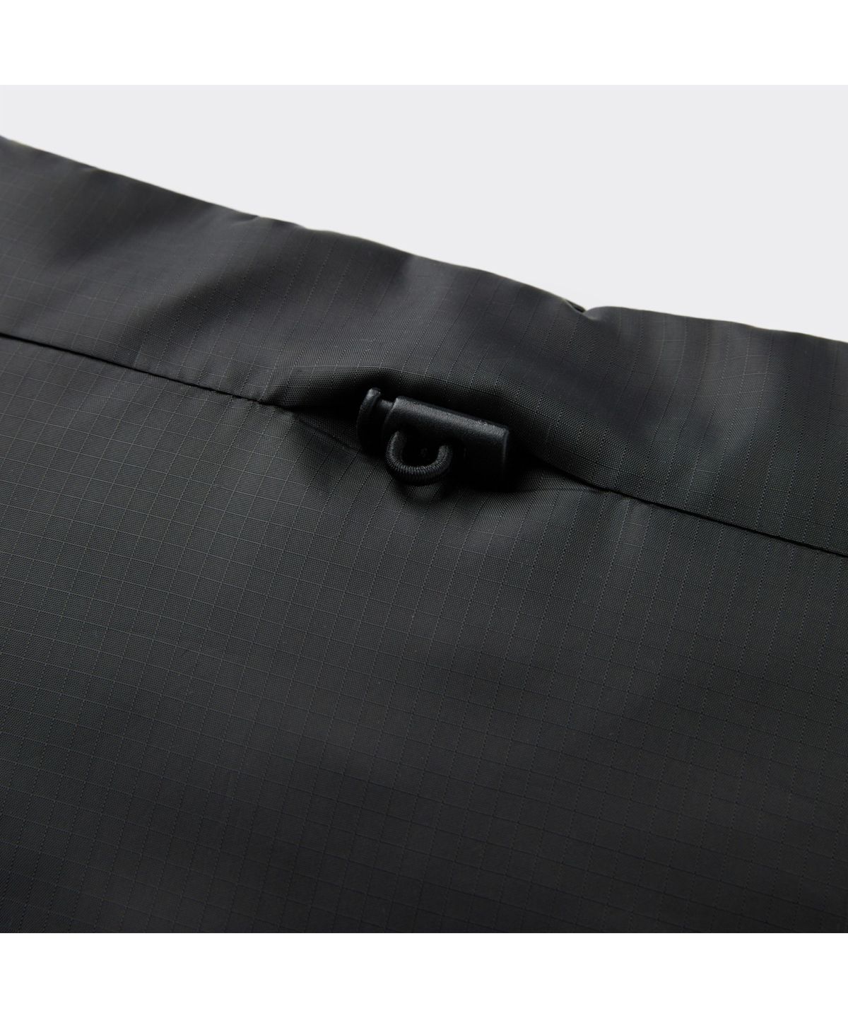 커스텀멜로우(CUSTOMELLOW) Black Down Neck Warmer CAAAX26002BKX