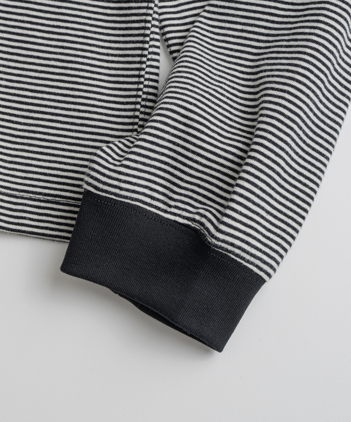 비헤비어(BEHEAVYER) CREWNECK STRIPE L/S SHIRTS oatmeal/black