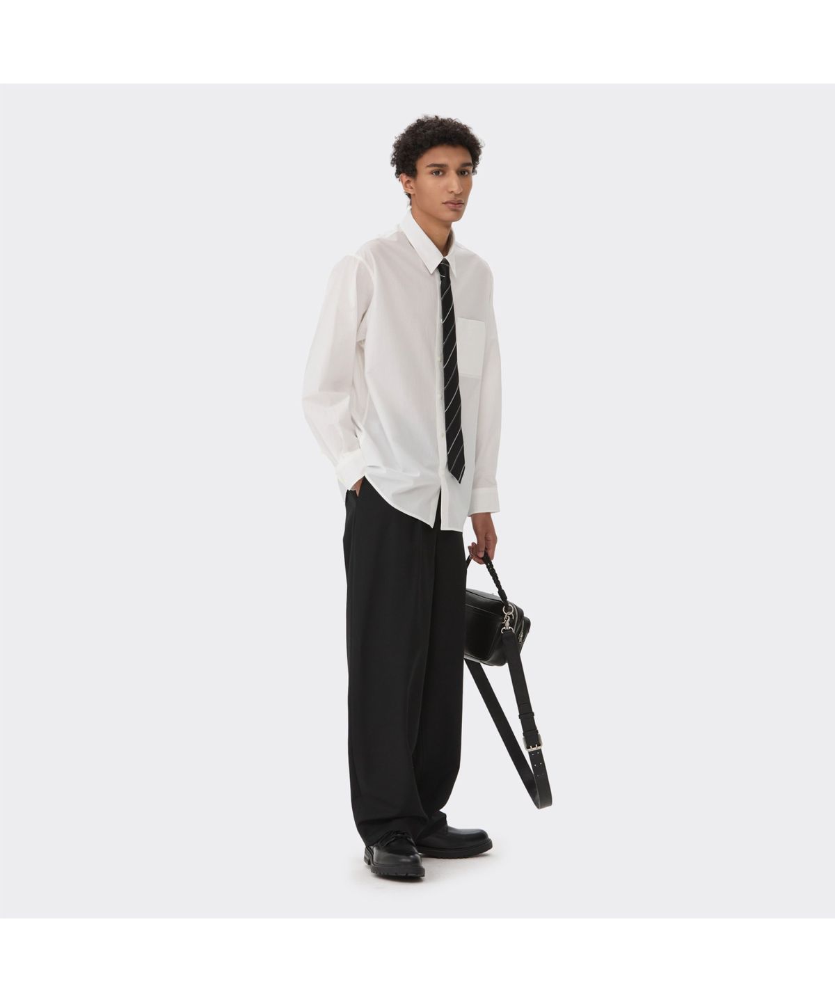 커스텀멜로우(CUSTOMELLOW) Black Stripe Tie CAAIX26102BKX