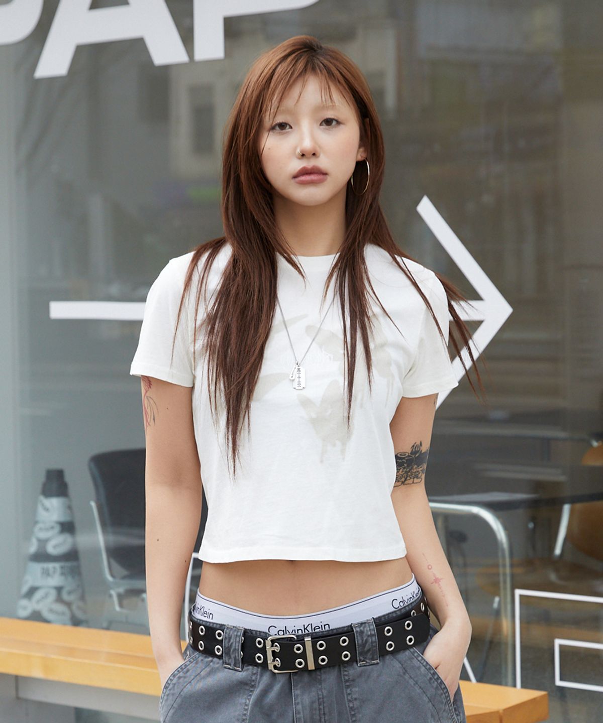 마하그리드(MAHAGRID) PIGMENT BUTTERFLY GOTH CROP TEE IVORY(MG2GMFT533A)