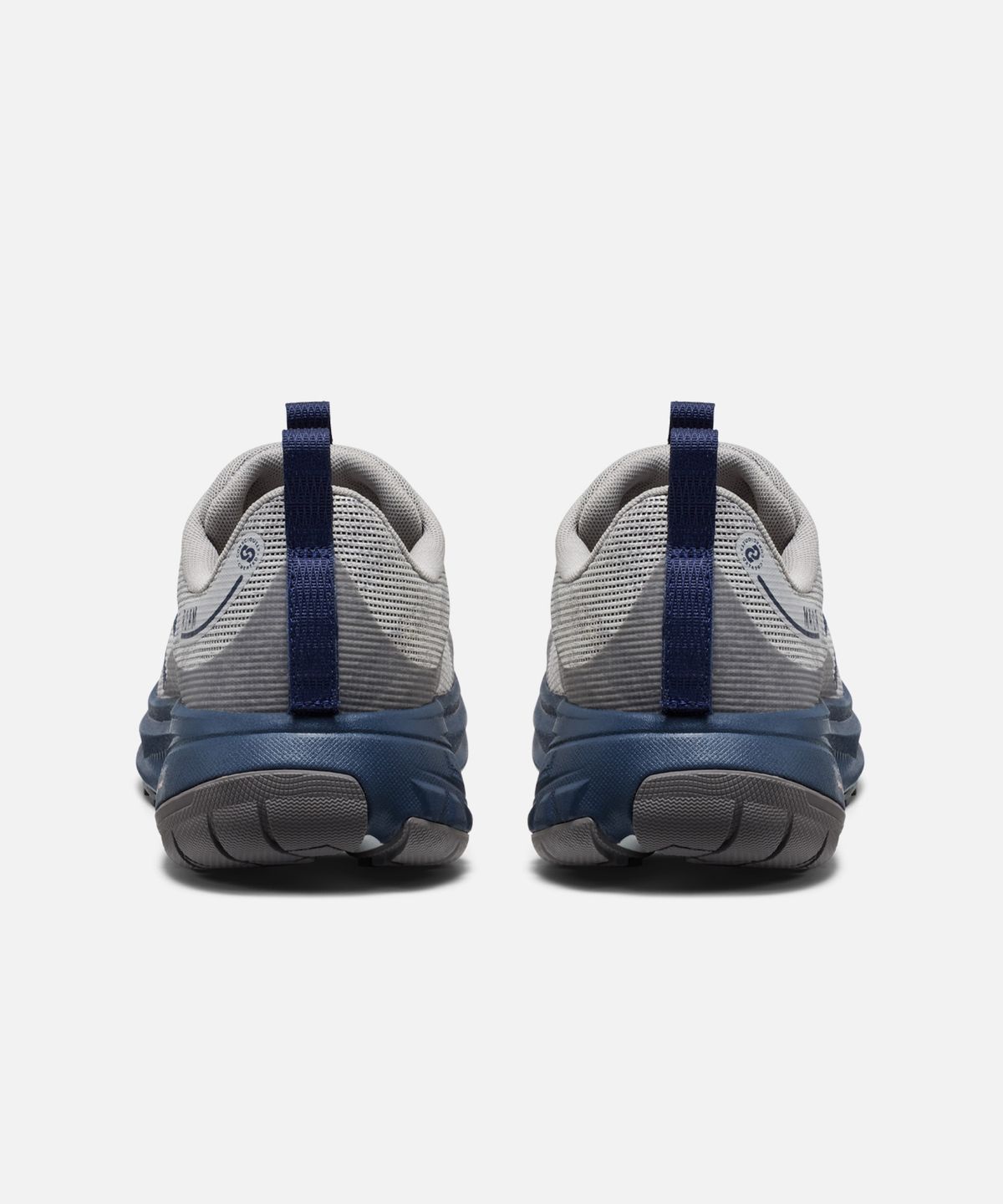 킨(KEEN) ROAM 남성 트레일러닝화 ALLOY/NAVAL ACADEMY