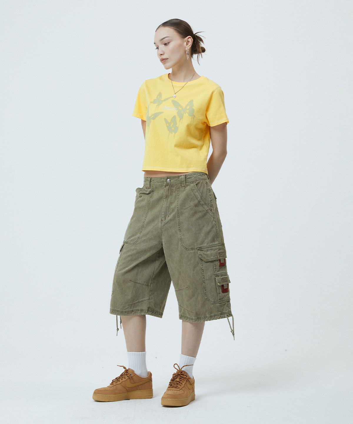 마하그리드(MAHAGRID) PIGMENT BUTTERFLY GOTH CROP TEE YELLOW(MG2GMFT533A)