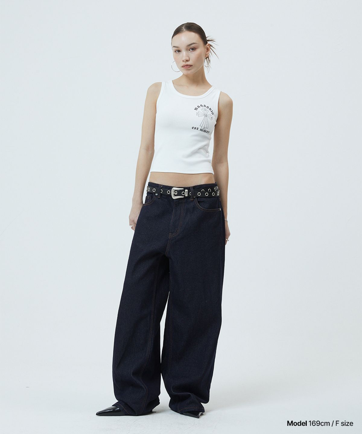 마하그리드(MAHAGRID) CROSS STUD TANK TOP WHITE(MG2GMFT546A)
