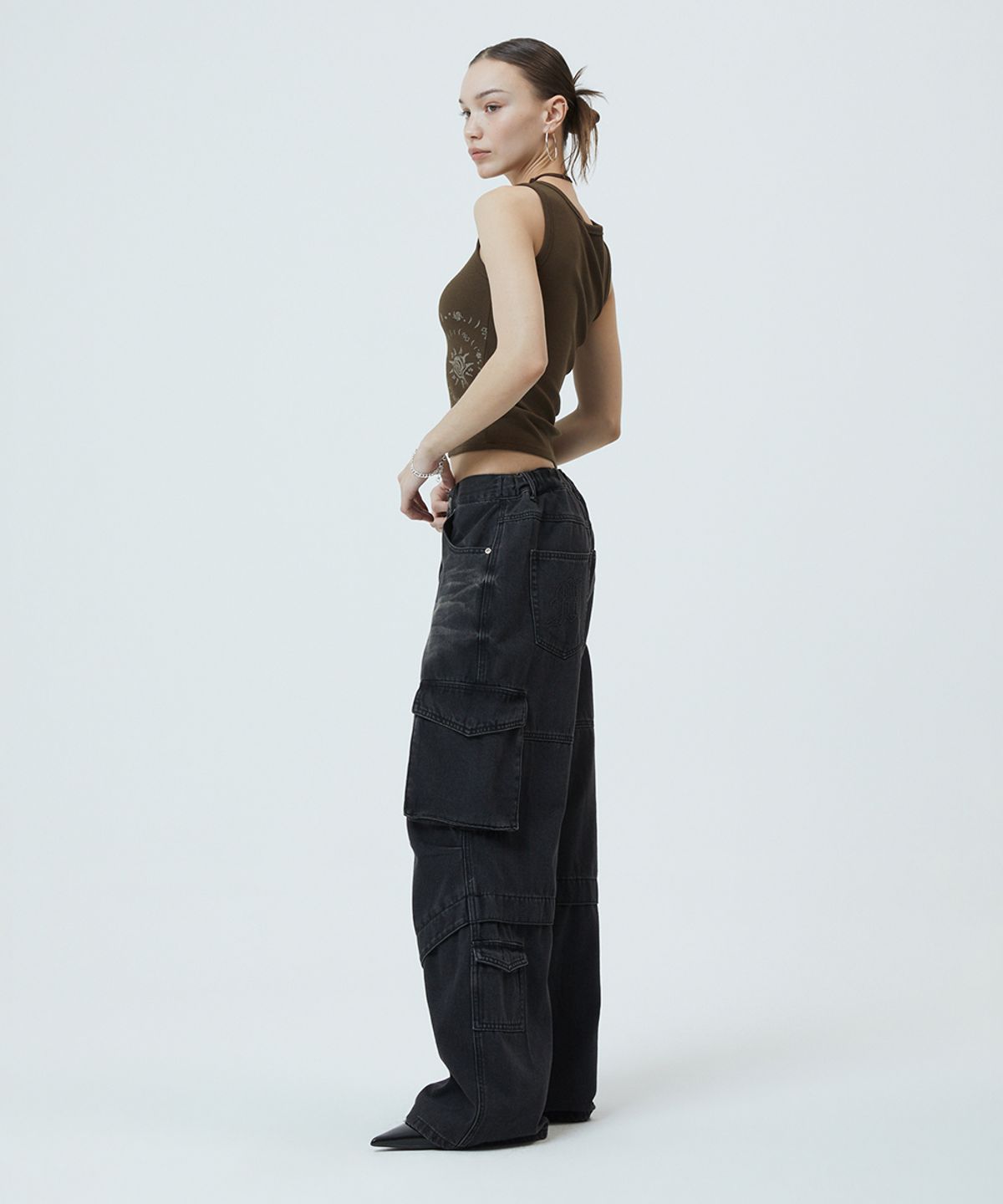 마하그리드(MAHAGRID) CAVE TANK TOP BROWN(MG2GMFT547A)