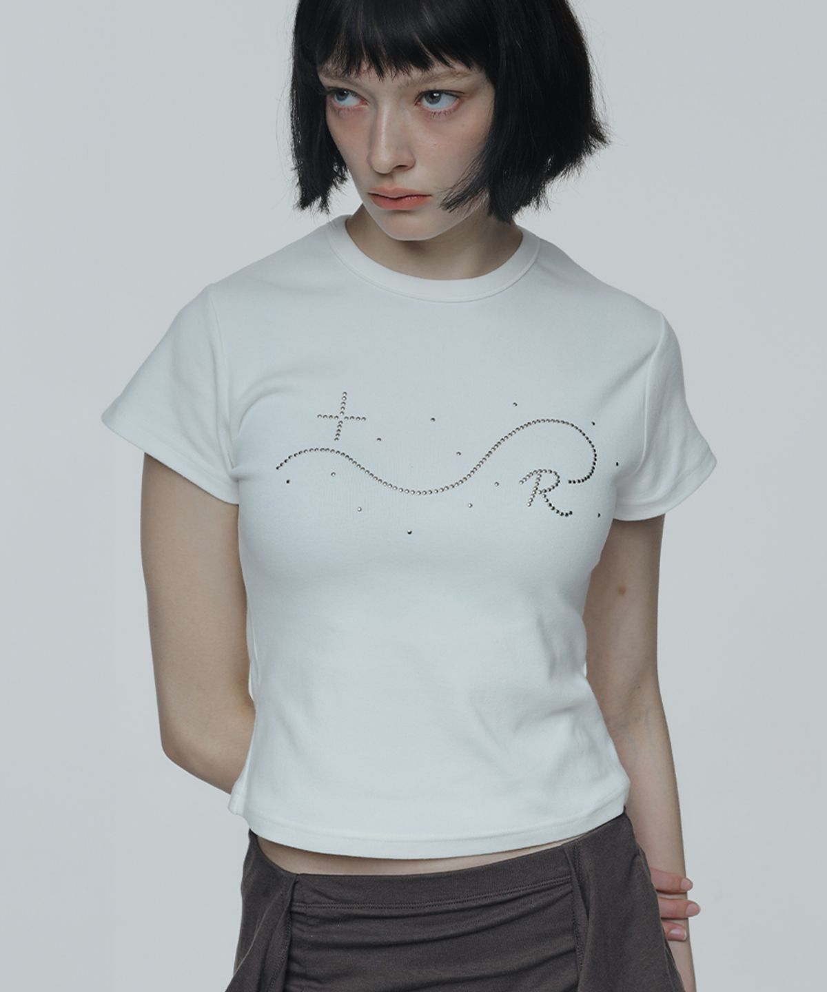 로맨티누어(ROMANTINUER) Signature R Wave Crop Cotton T-Shirt (White)