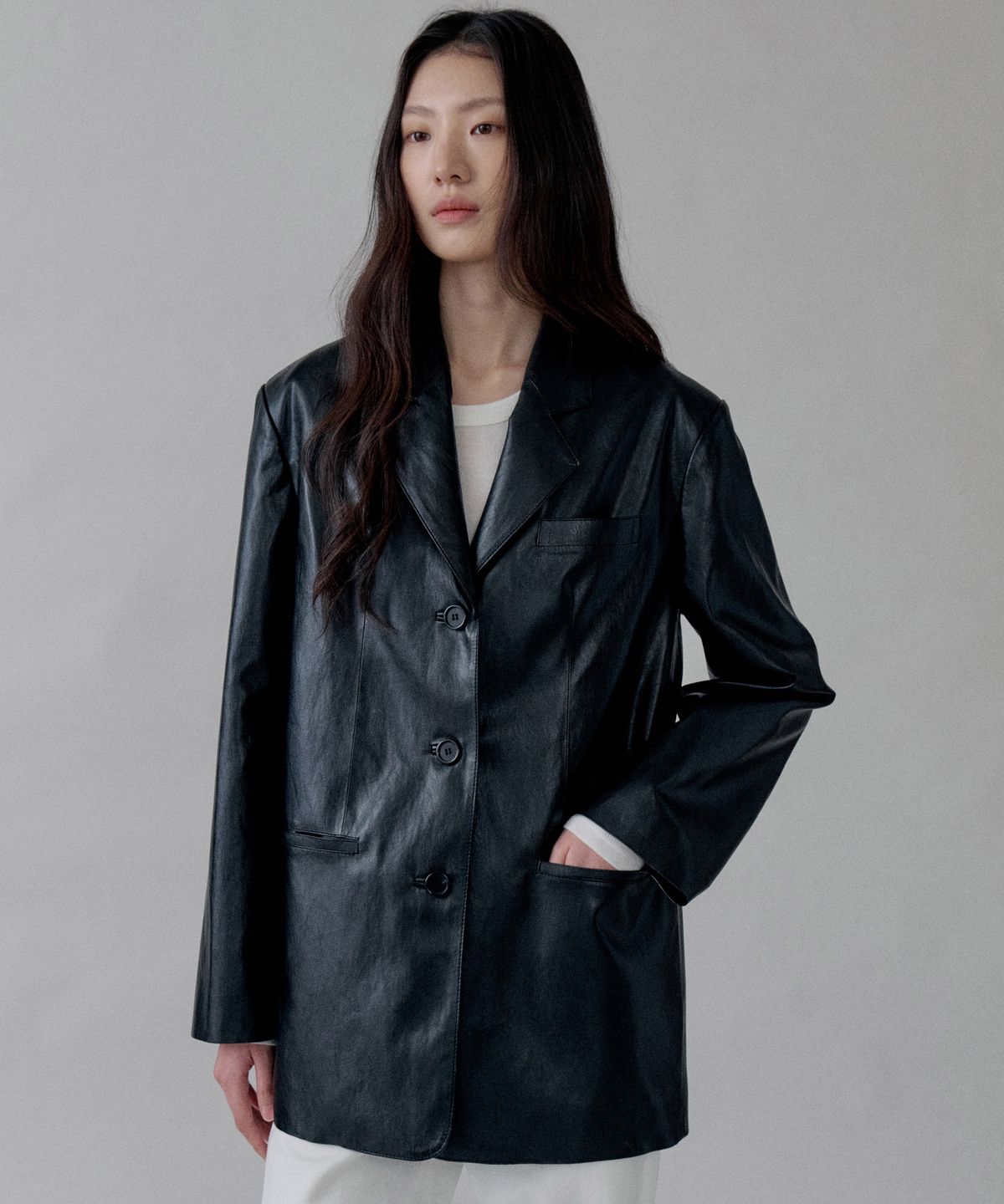 스텝어라운드(STEP AROUND) Oversized faux leather jacket_BLACK