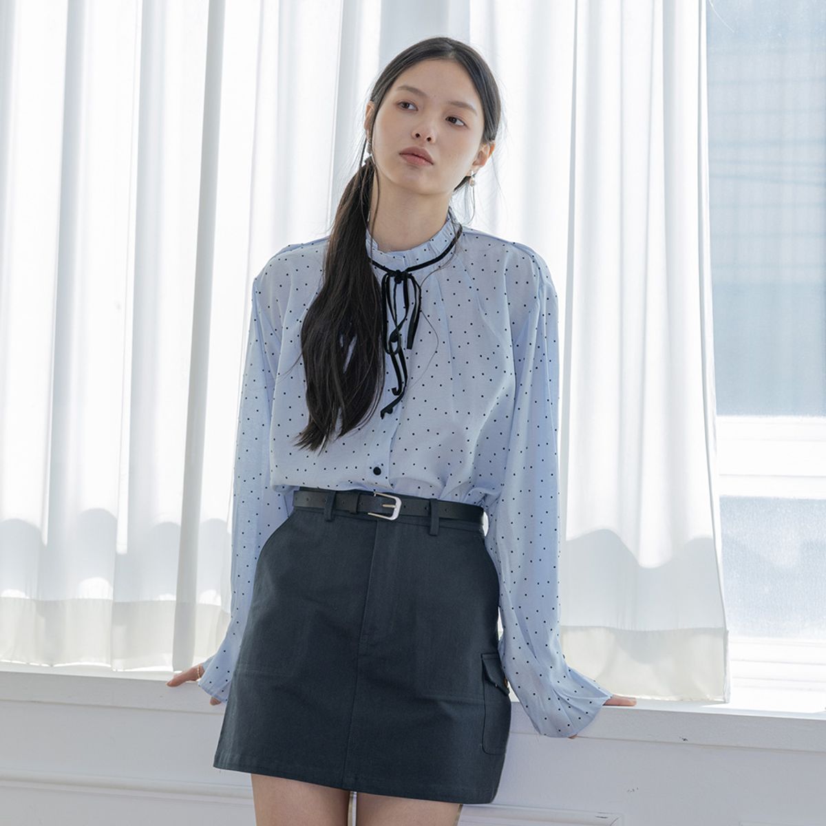 랭썬(LANGSON) LS_Velvet ribbon dot blouse_2color