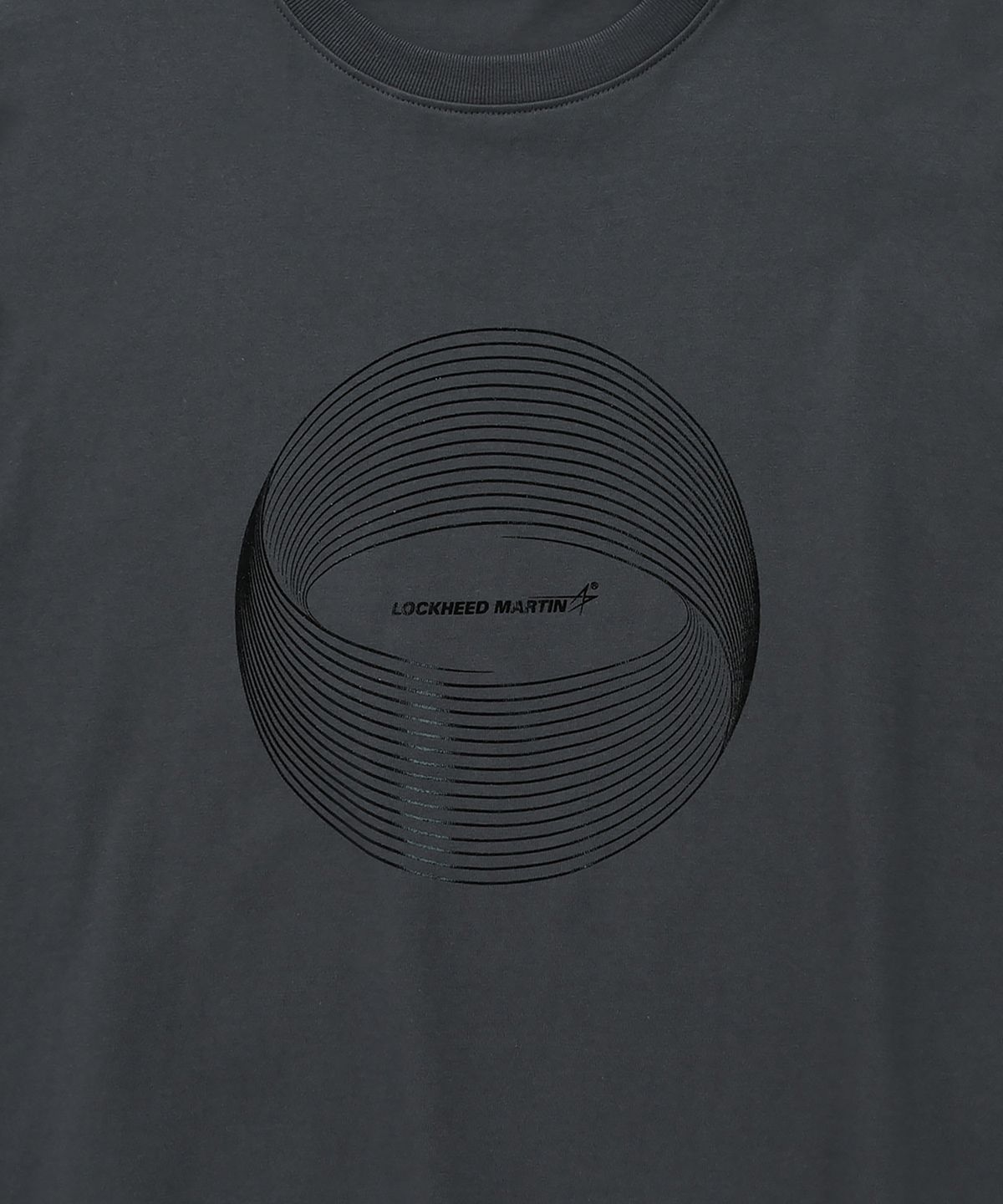 록히드마틴(LOCKHEED MARTIN) SPHERE GRAPHIC PRINTED TS (L41UTS081CHA)