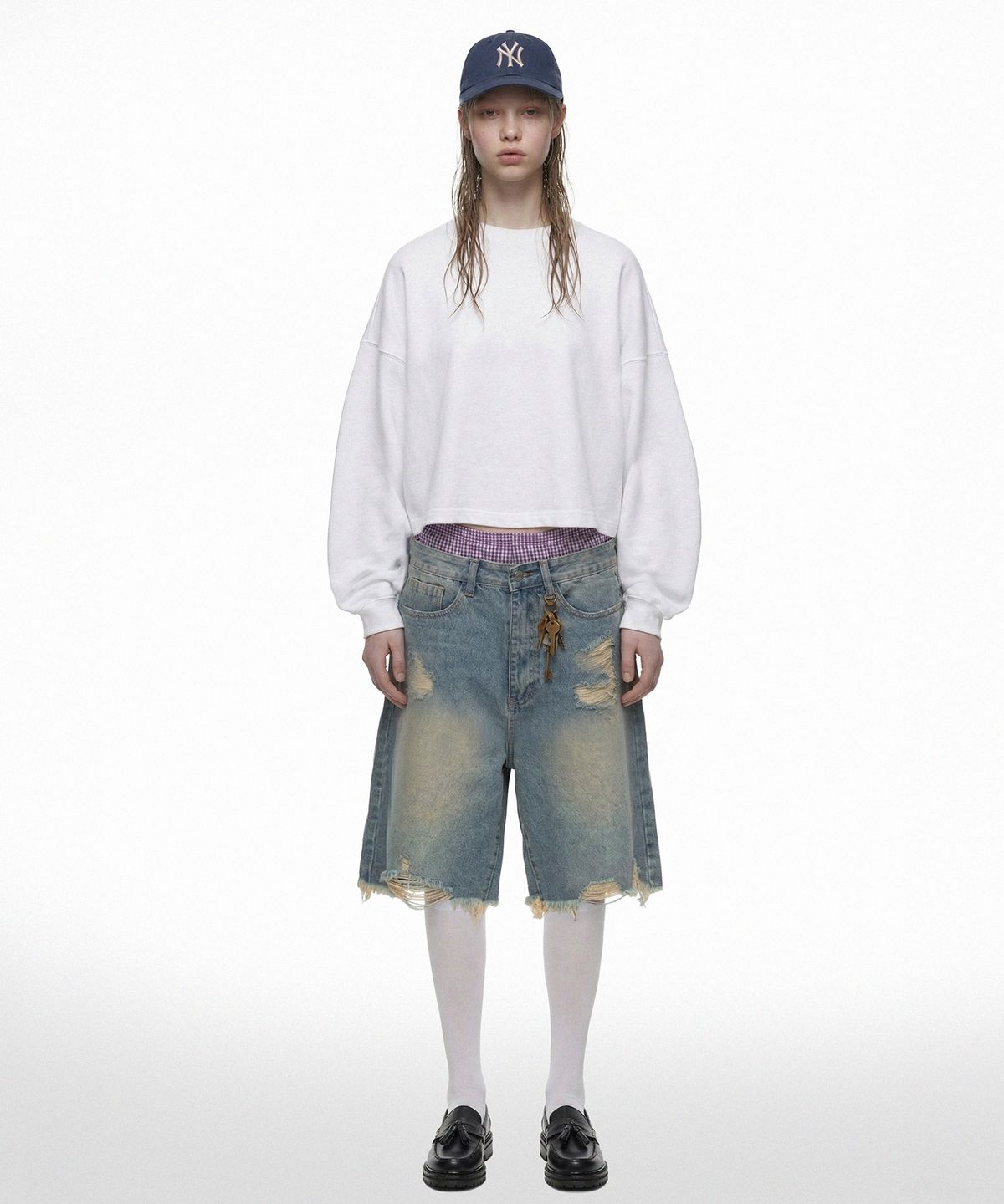 프리노어(PRINOAR) 리파인드 휴즈 헤비웨이트 크롭 긴팔 티셔츠 - 화이트