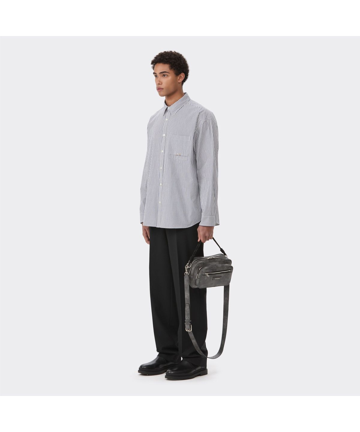 커스텀멜로우(CUSTOMELLOW) Blue Oversized Fit Stripe Shirt CWSAM26206BUX