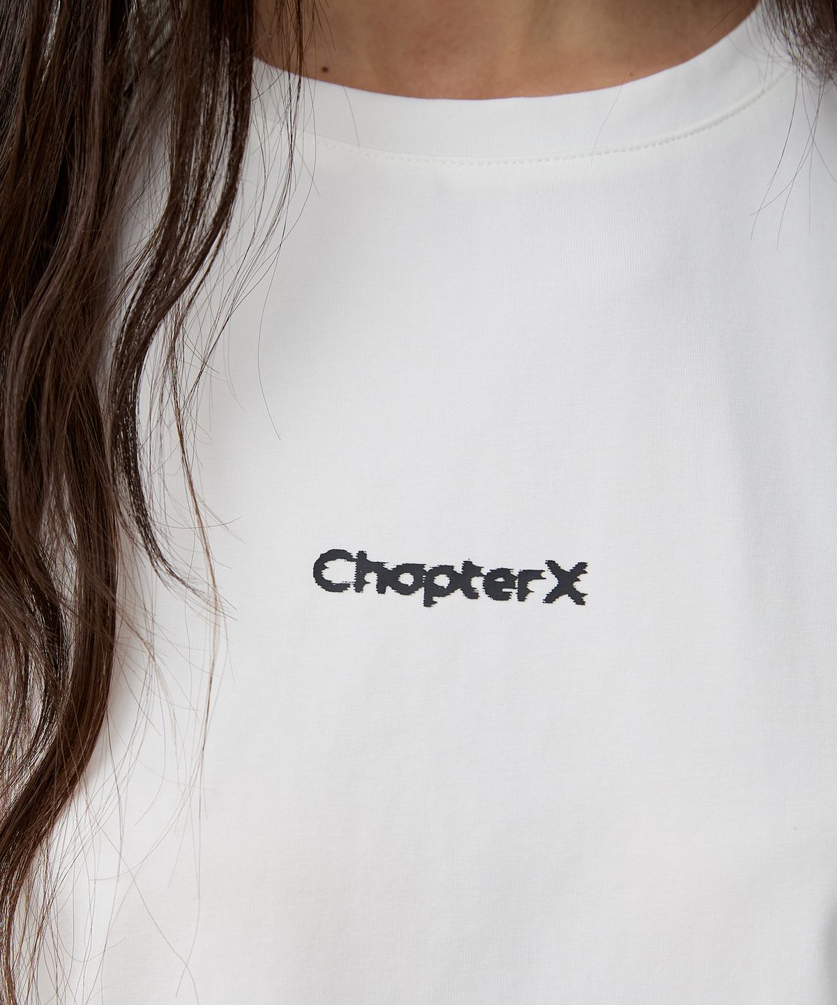 챕터엑스(CHAPTER.X) 스파인 라인 컷팅 크롭 티셔츠 (White)