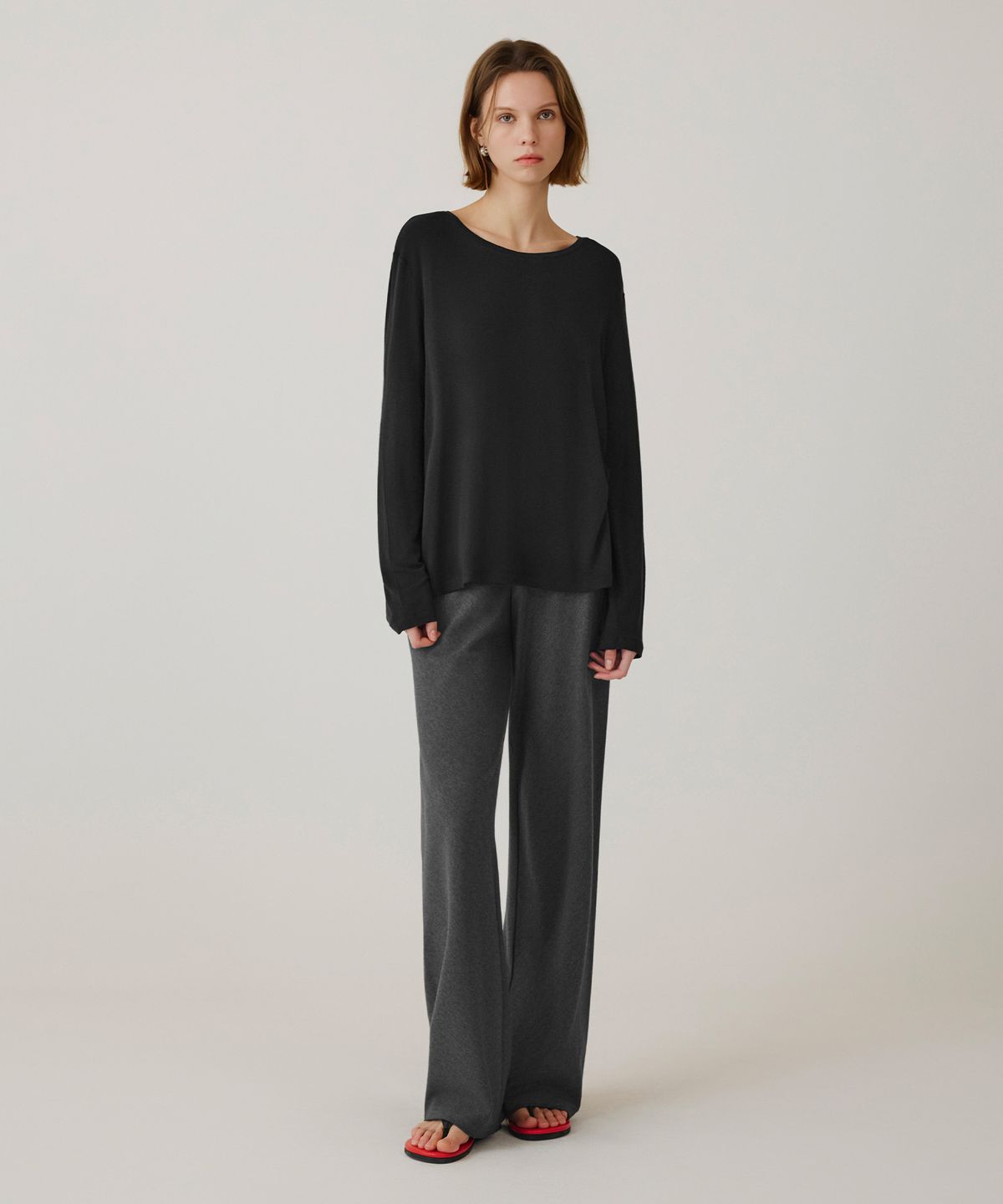 시야쥬(SIYAZU) SITP5253 실키 루즈 핏 티셔츠_Black