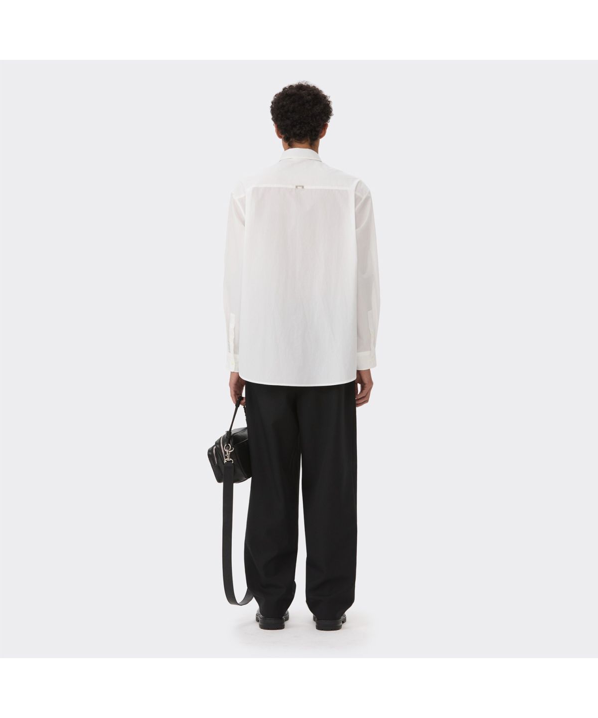 커스텀멜로우(CUSTOMELLOW) White Regular Fit Pocket Detail Shirt CWSAM26221WHX