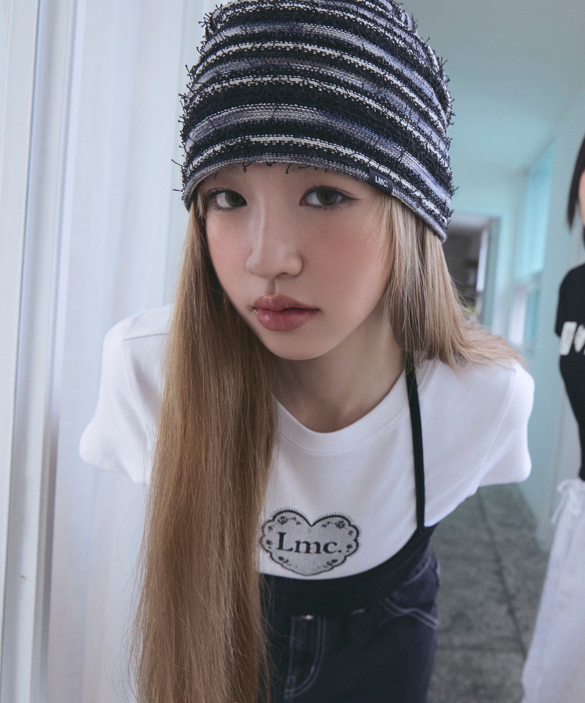 엘엠씨(LMC) WM LACE HEART CROPPED TEE charcoal