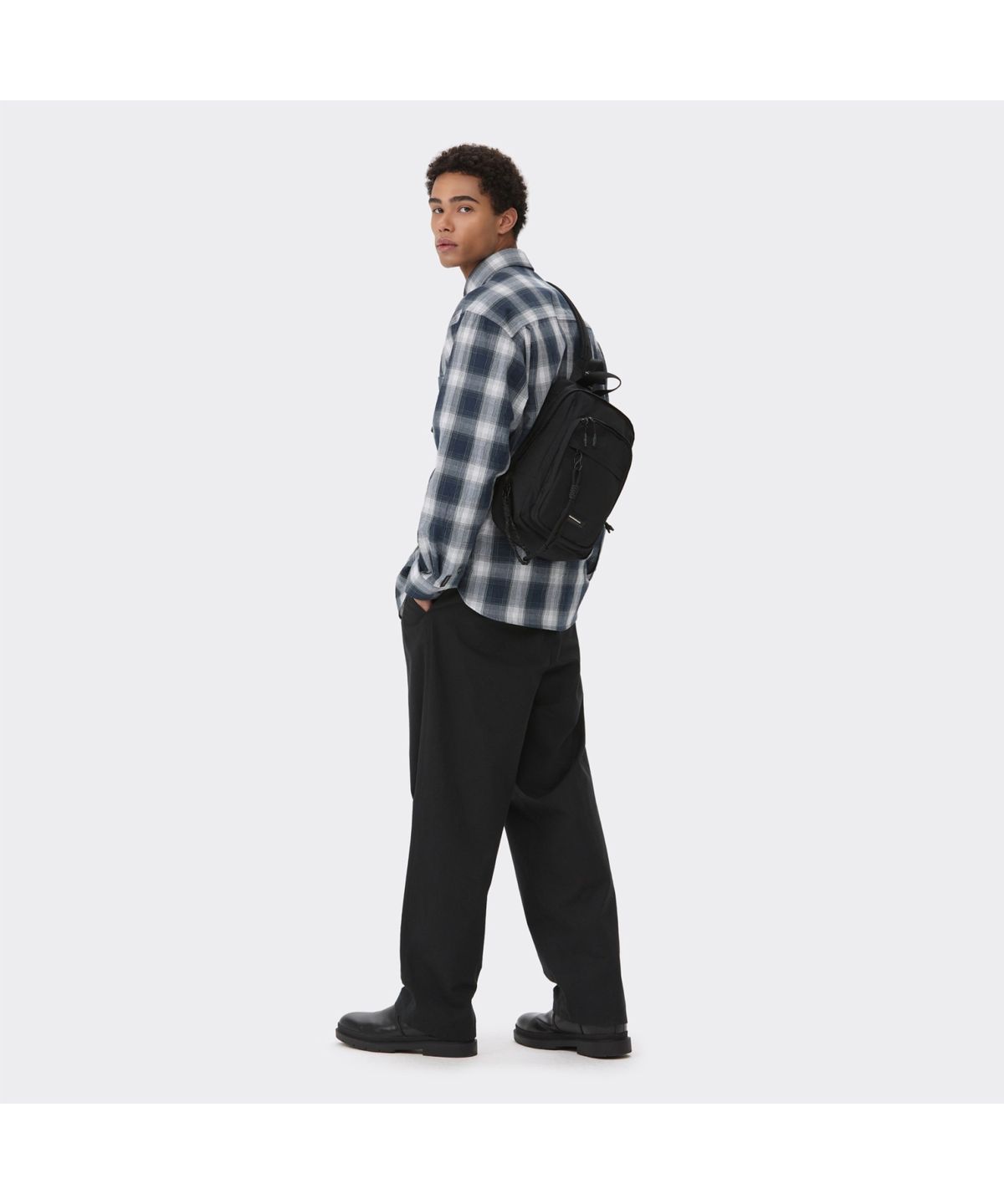 커스텀멜로우(CUSTOMELLOW) Black Wide Fit Cotton Setup Pants CWPAS26241BKX