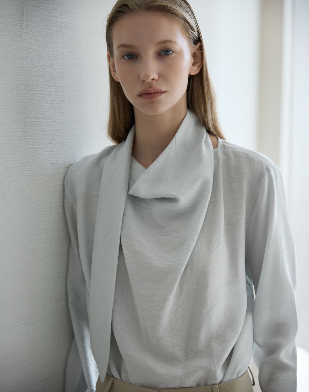 누토프(NUTOFFE) Tie Blouse_Light Blue