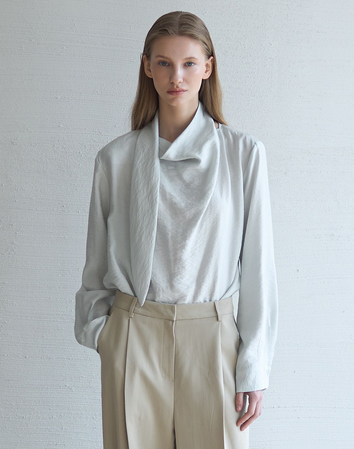 누토프(NUTOFFE) Tie Blouse_Light Blue