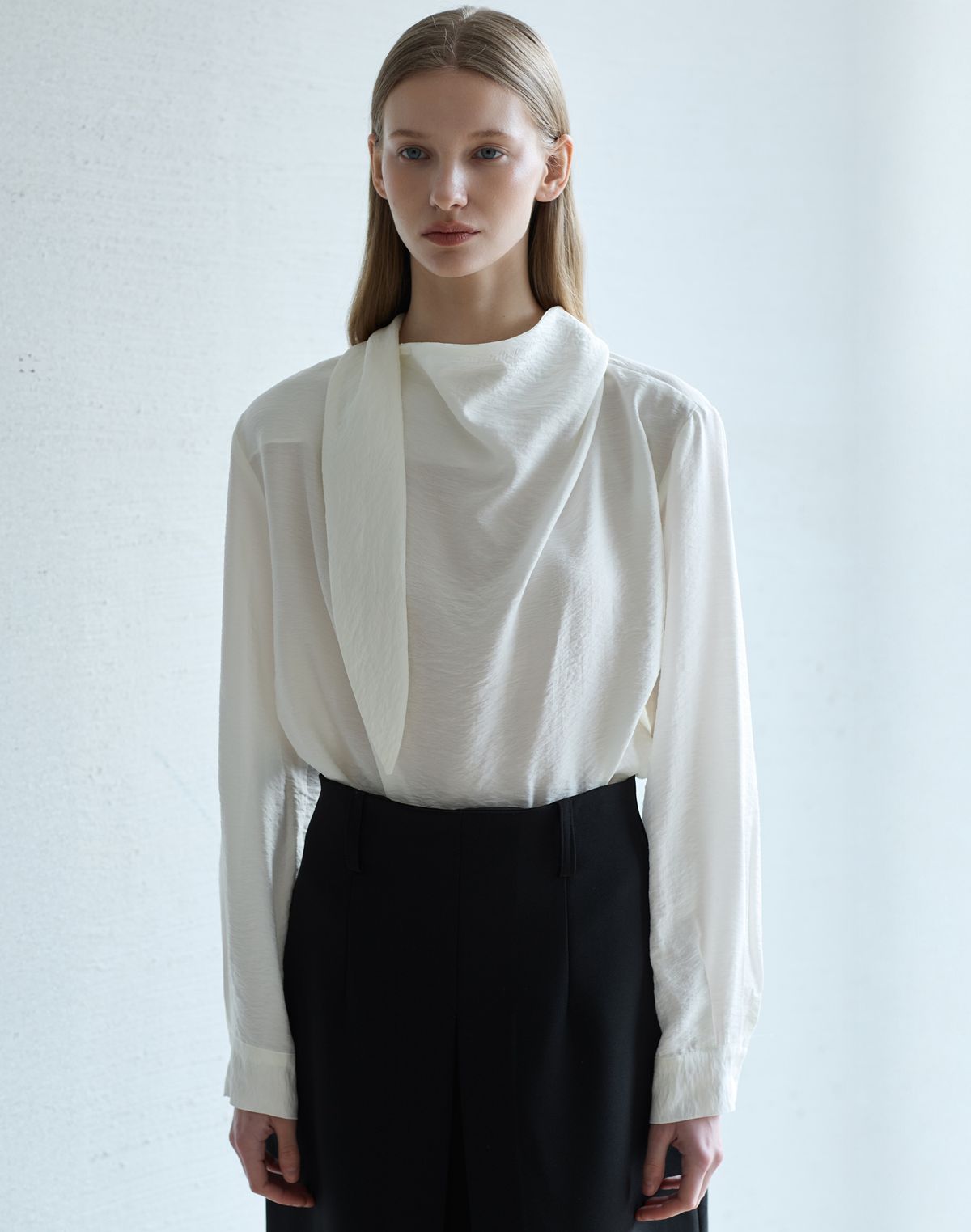 누토프(NUTOFFE) Tie Blouse_Ivory