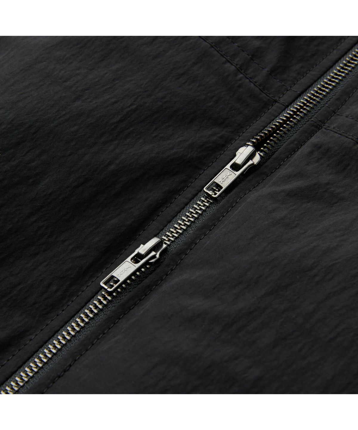 커스텀멜로우(CUSTOMELLOW) Black Padded Hood Blouson CWUAS26112BKX