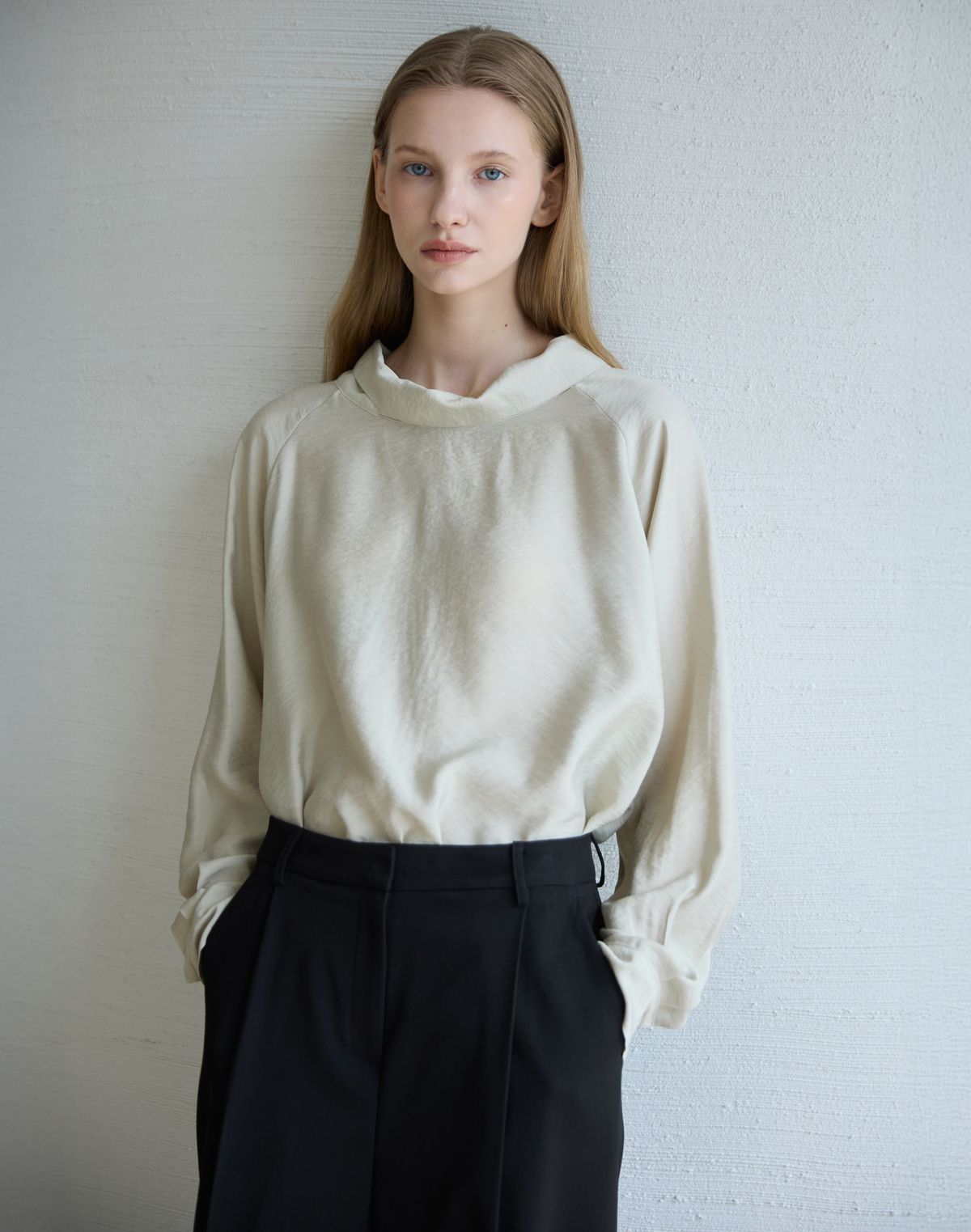 누토프(NUTOFFE) Duns Blouse_Beige