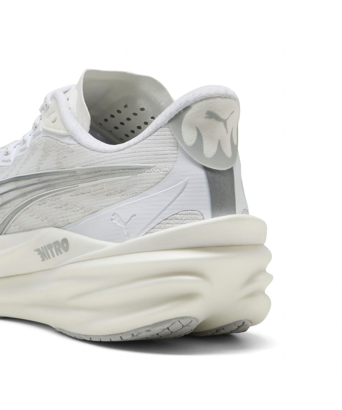 푸마(PUMA) 디비에이트 나이트로 4 Deviate NITRO 4 (31212302)