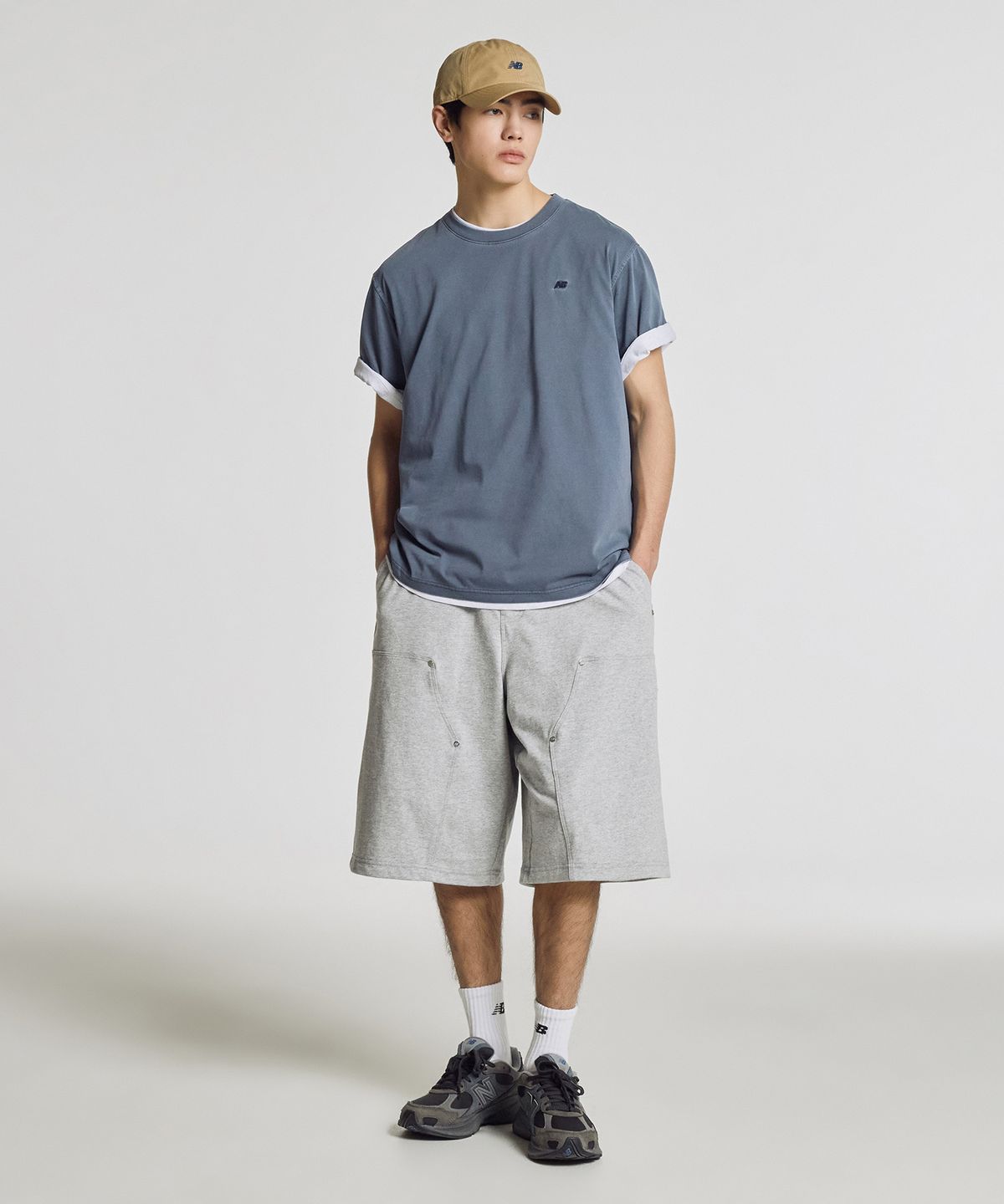 뉴발란스(NEW BALANCE) NBNEG31203 / UNI 에센셜 스몰로고 반팔티 (D/BLUE)