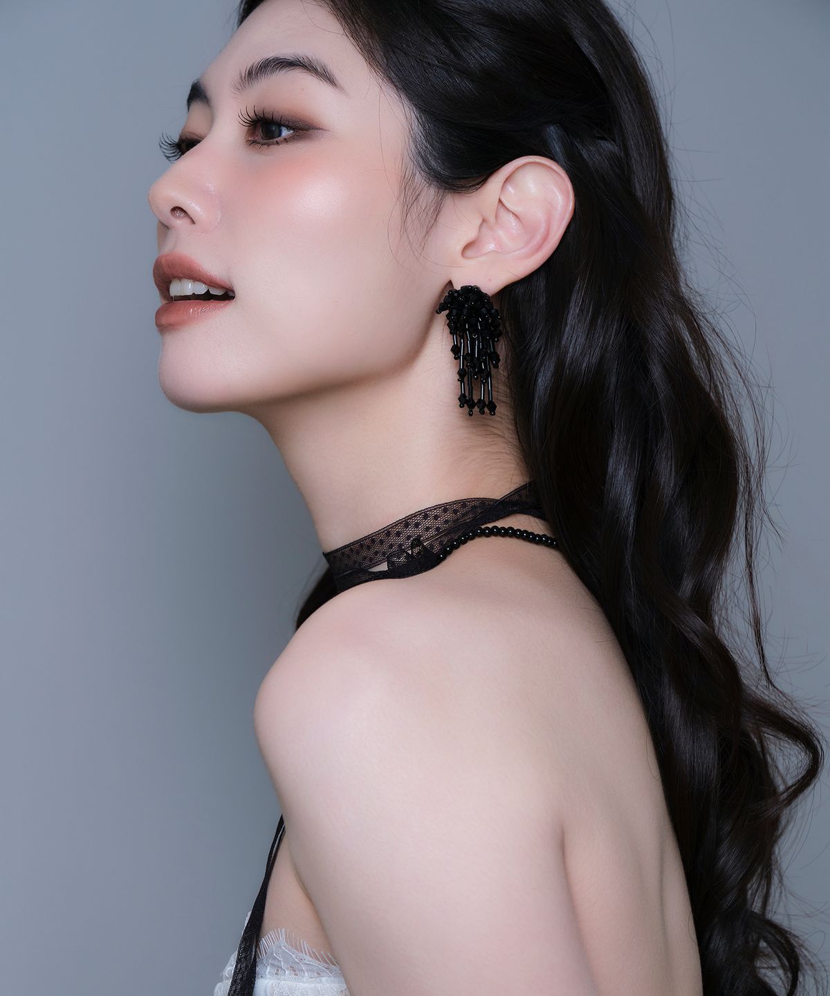 레브(REVE) 다크 플라워 수술 이어링
