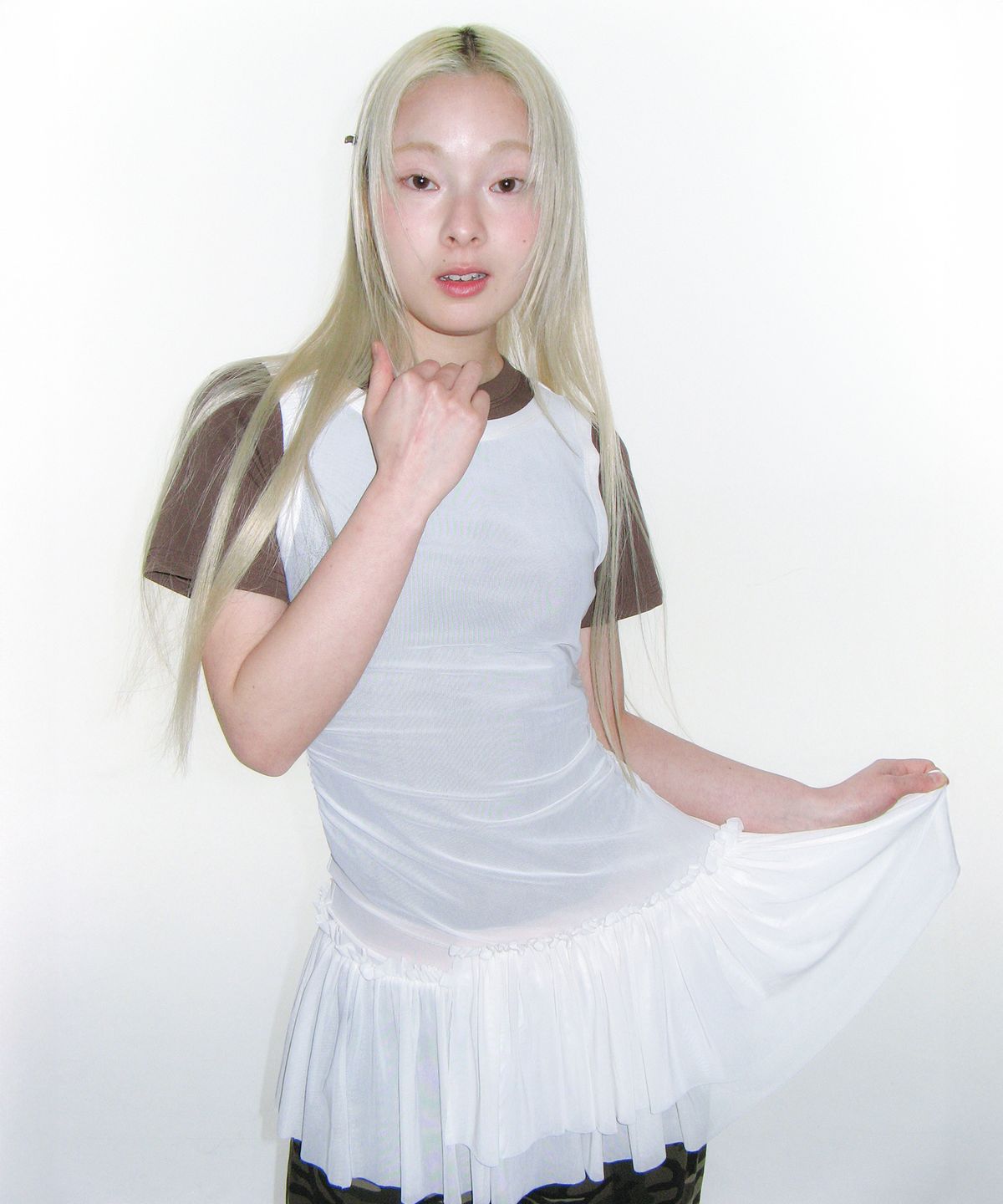 아메스 월드와이드(AMES-WORLDWIDE) MESH SHIRRING MINI DRESS IVORY