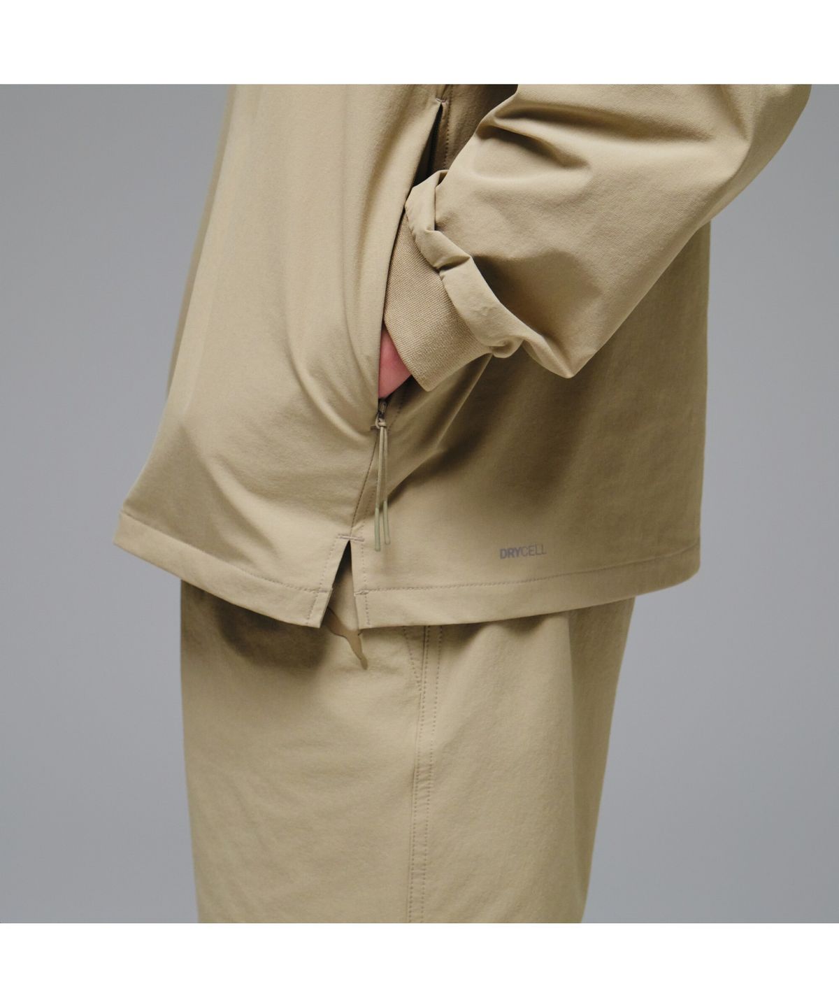 푸마(PUMA) 남성 프리미엄 베이직 우븐 크루 M Premium Basic Woven Crew (52975302)