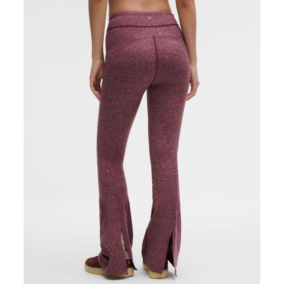 룰루레몬(LULULEMON) 루나 뉴 이어 소프티 스웨이디 하이라이즈 스플릿 헴 플레어드 팬츠 *쇼트
