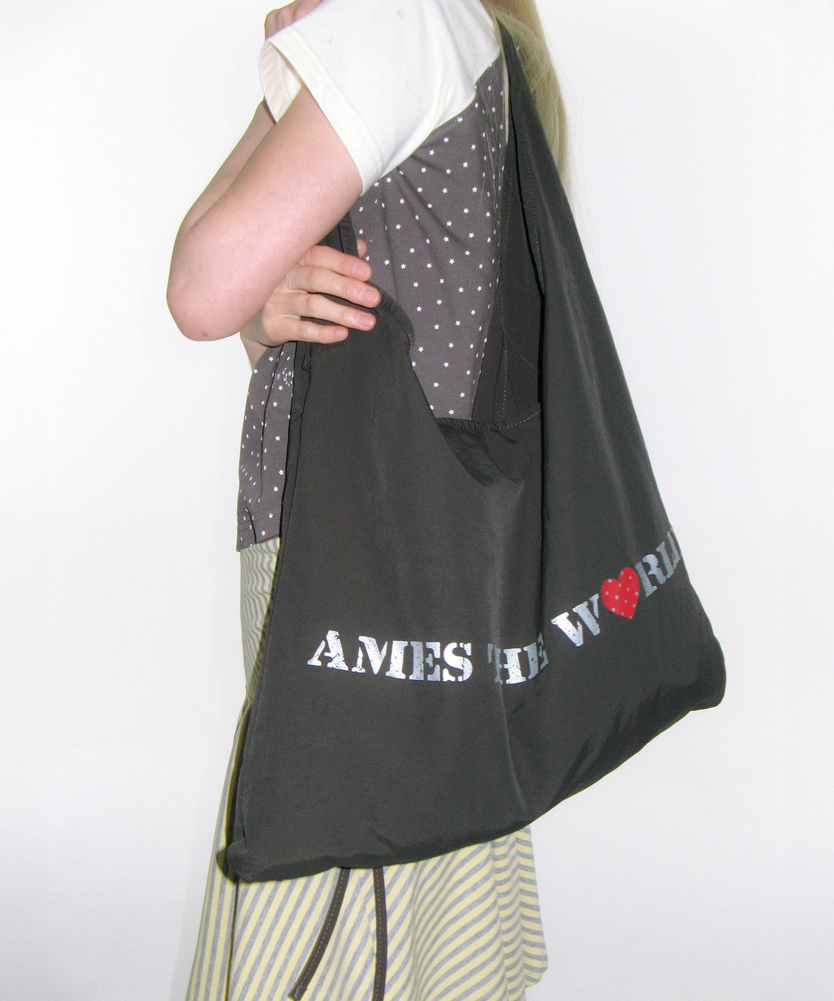 아메스 월드와이드(AMES-WORLDWIDE) LETTERING CASUAL HOBO BAG CHARCOAL