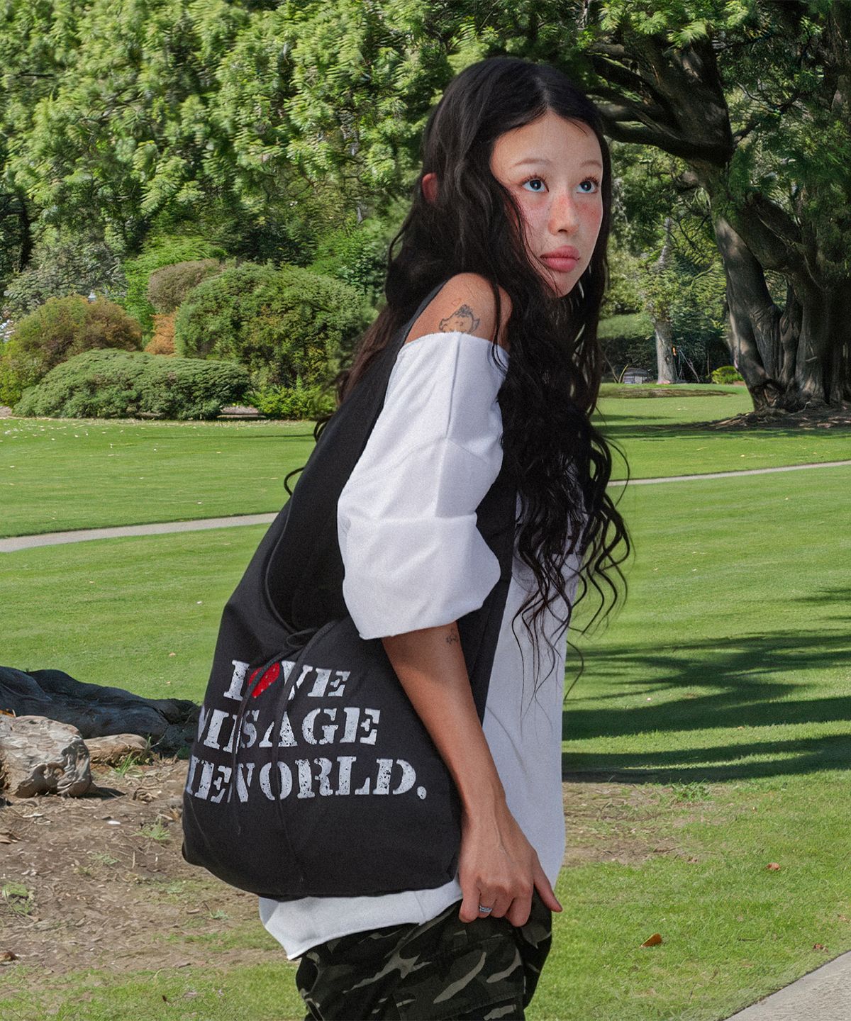 아메스 월드와이드(AMES-WORLDWIDE) LETTERING CASUAL HOBO BAG CHARCOAL