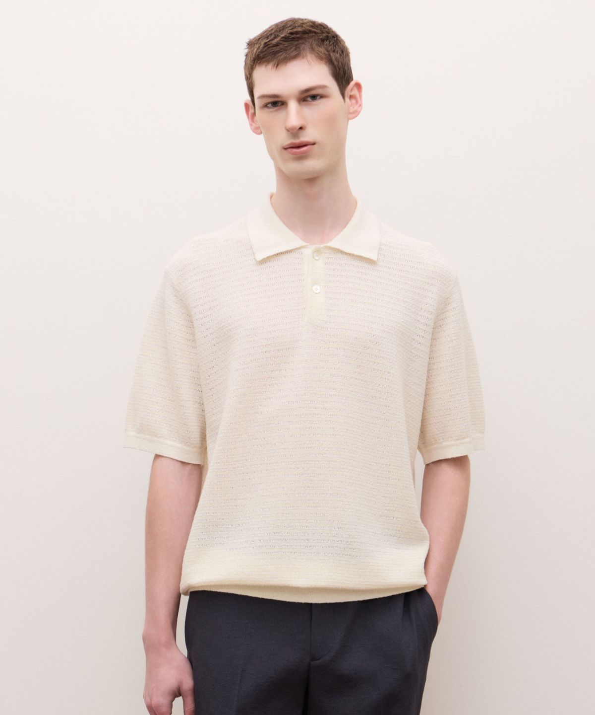 질스튜어트뉴욕 맨(JILLSTUART NEWYORK MEN) 린넨 블렌드 스트라이프 카라 니트 - 아이보리 (JNSW6B410IV)