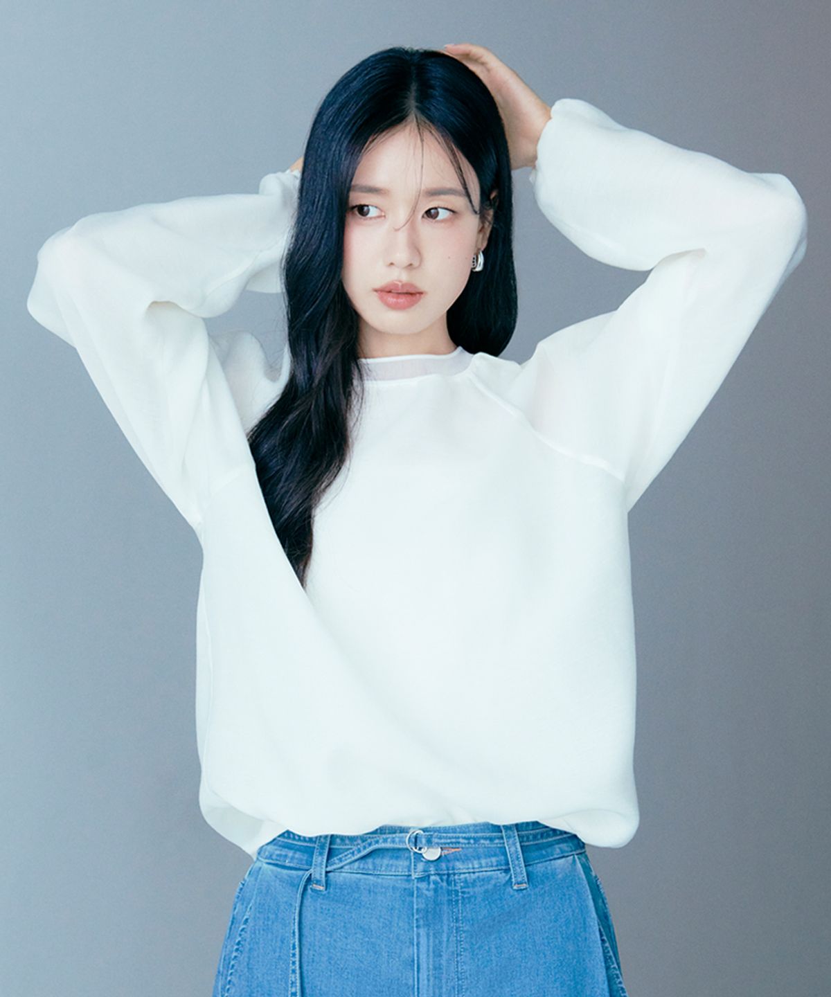 셀렙샵에디션(CELEBSHOP EDITION) 26SS 린넨블렌드 시스루 스웻블라우스