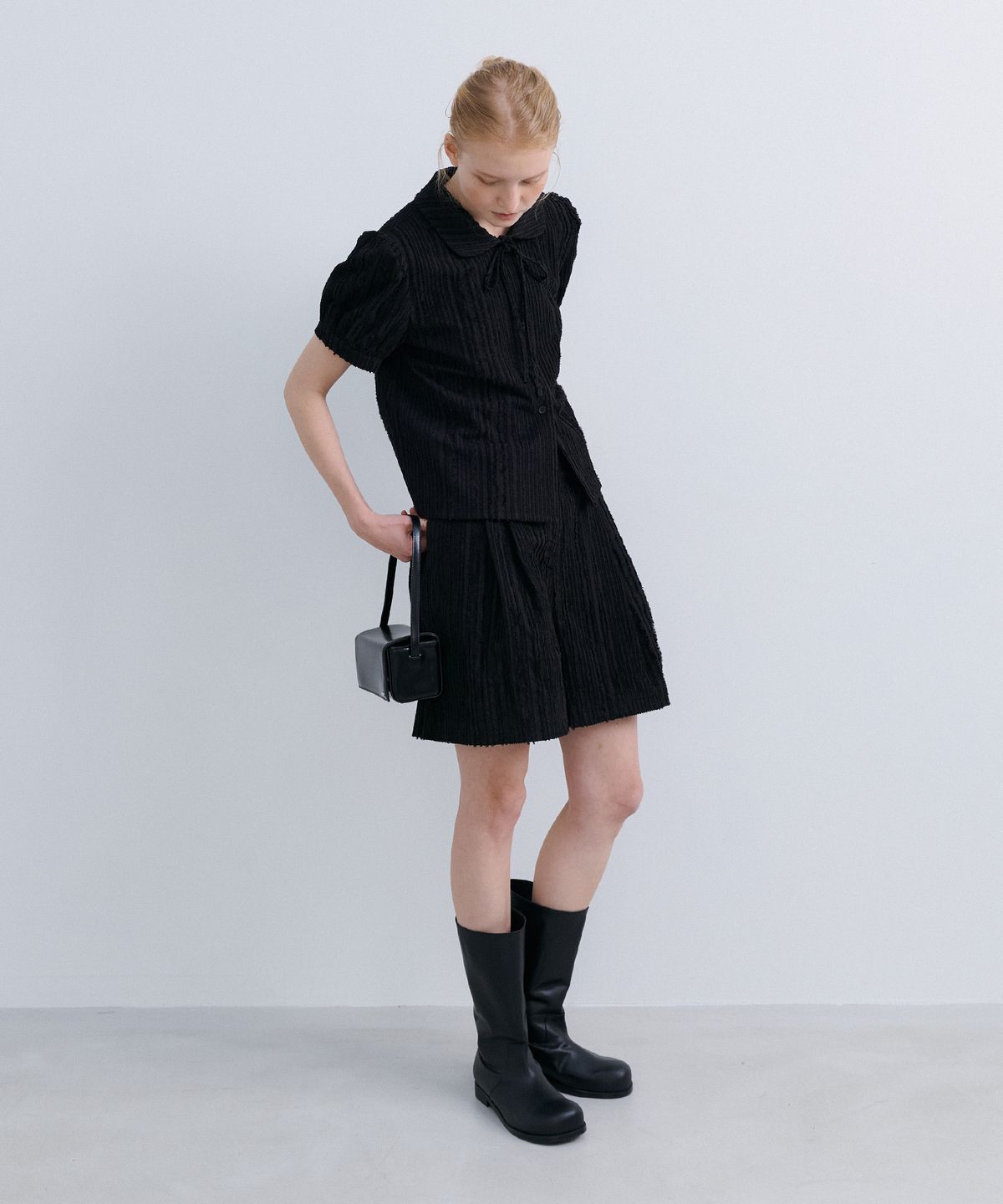 에핑글러(EPINGLER) ORIGAMI MIDI SHORTS - BLACK