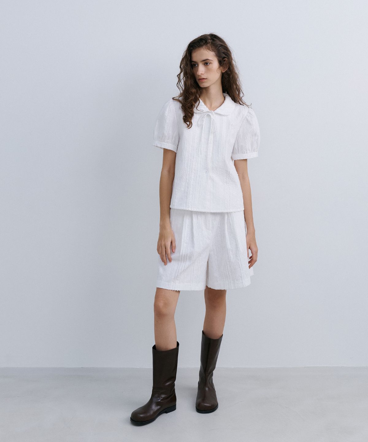 에핑글러(EPINGLER) ORIGAMI RIBBON CROP SHIRT - WHITE