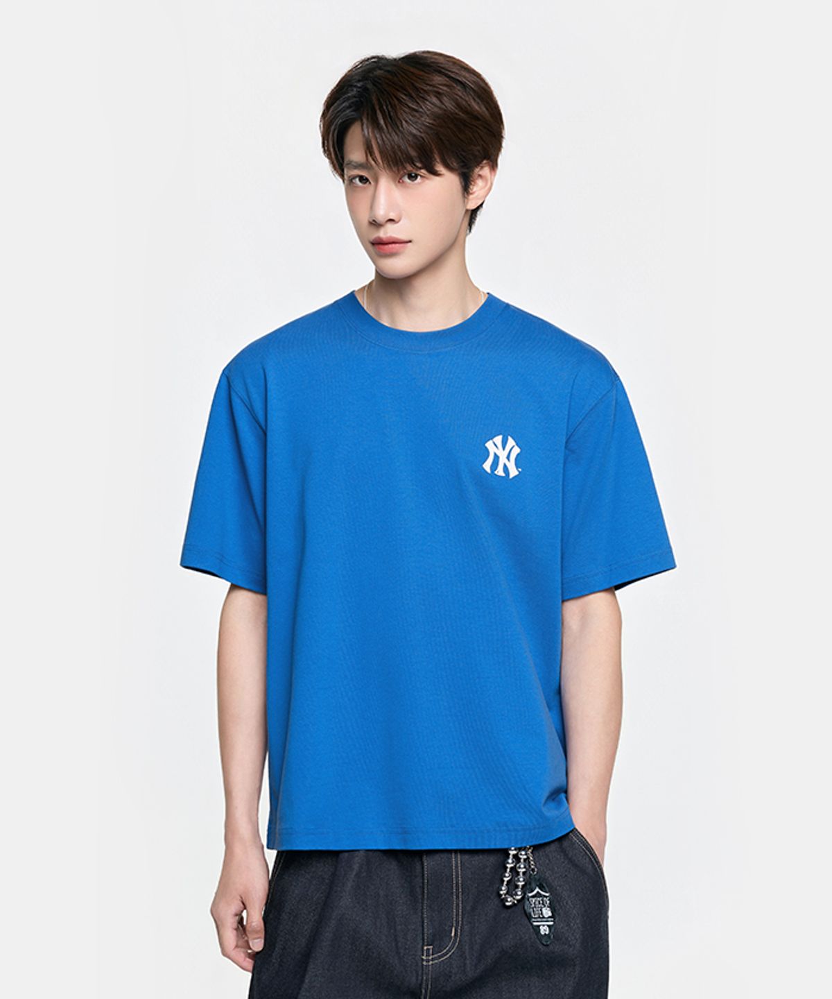 엠엘비(MLB) 베이직 스트릿 등판레터 오버핏 반팔 티셔츠 NY (Neon Blue)