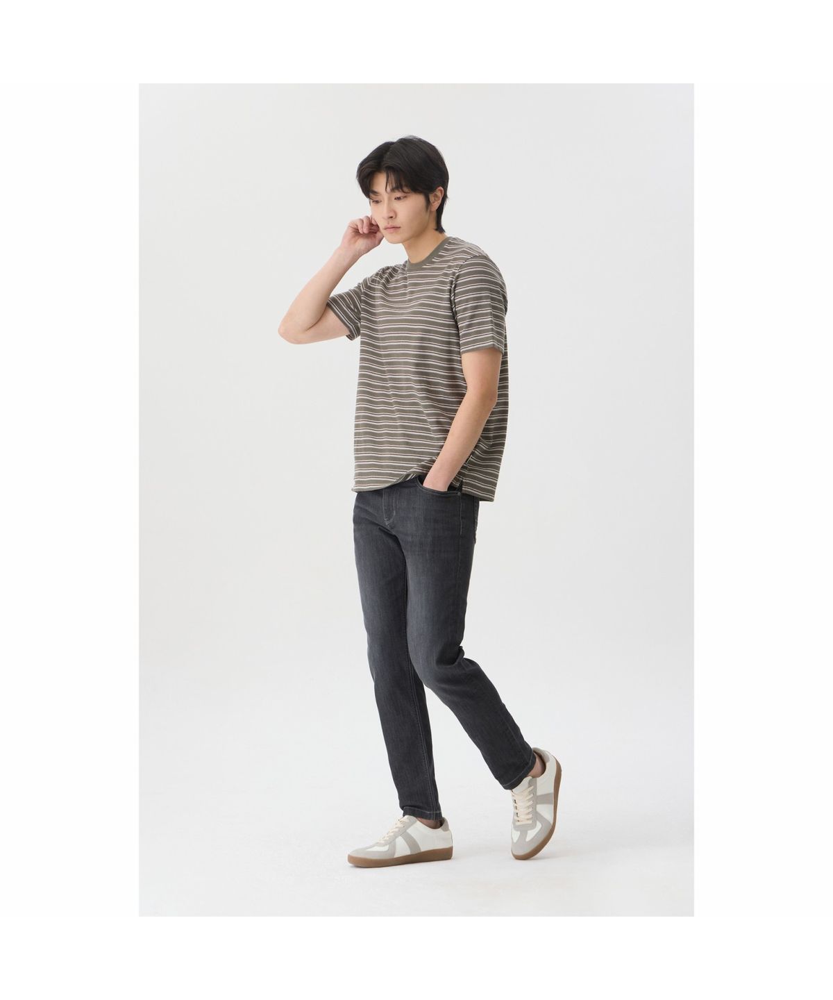 브렌우드(BRENTWOOD) 컬러 스트라이프 라운드넥 티셔츠 BRTAM26561KHX