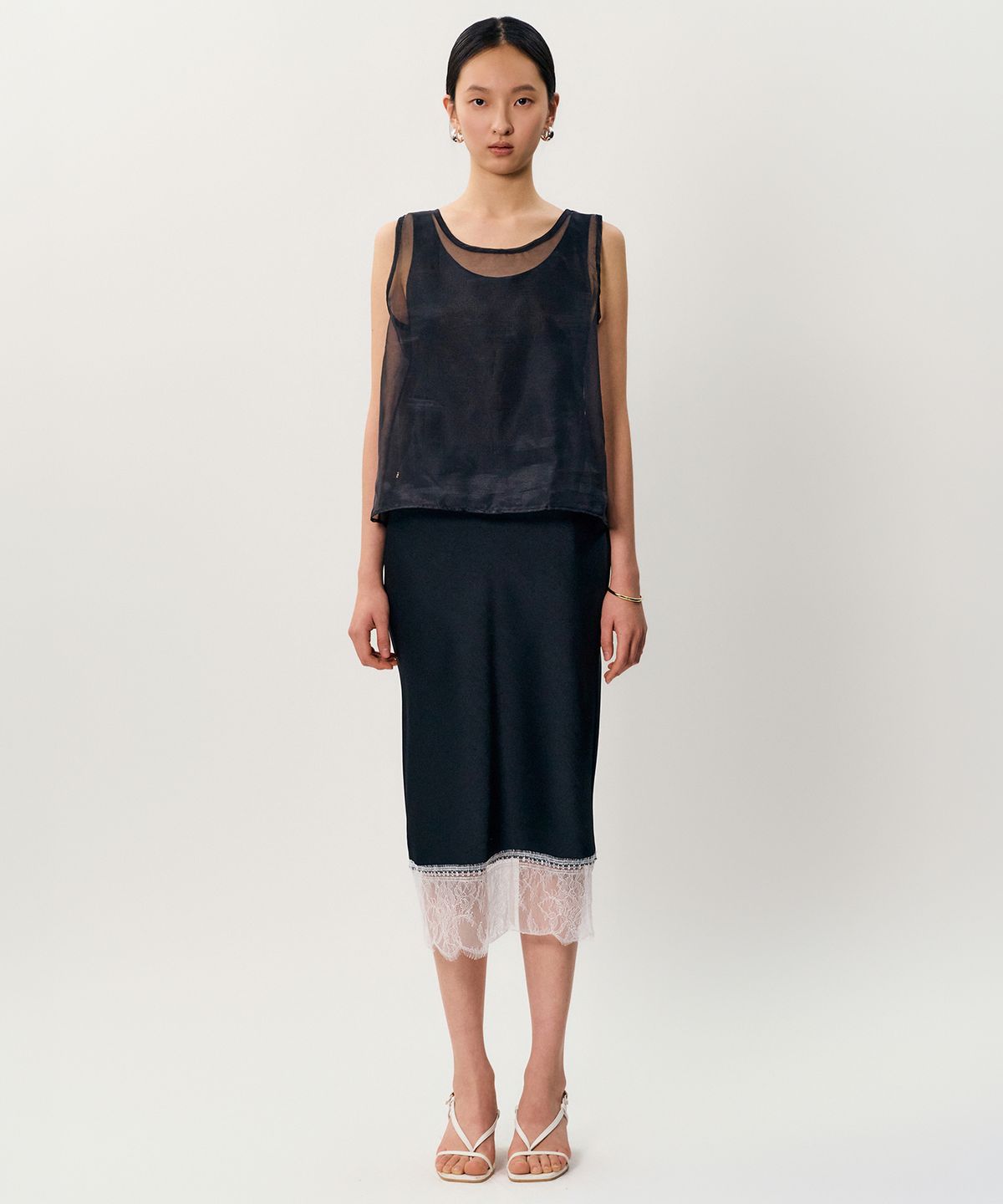 메이버유(MAYVERU) hegg sleeveless blouse _ Black