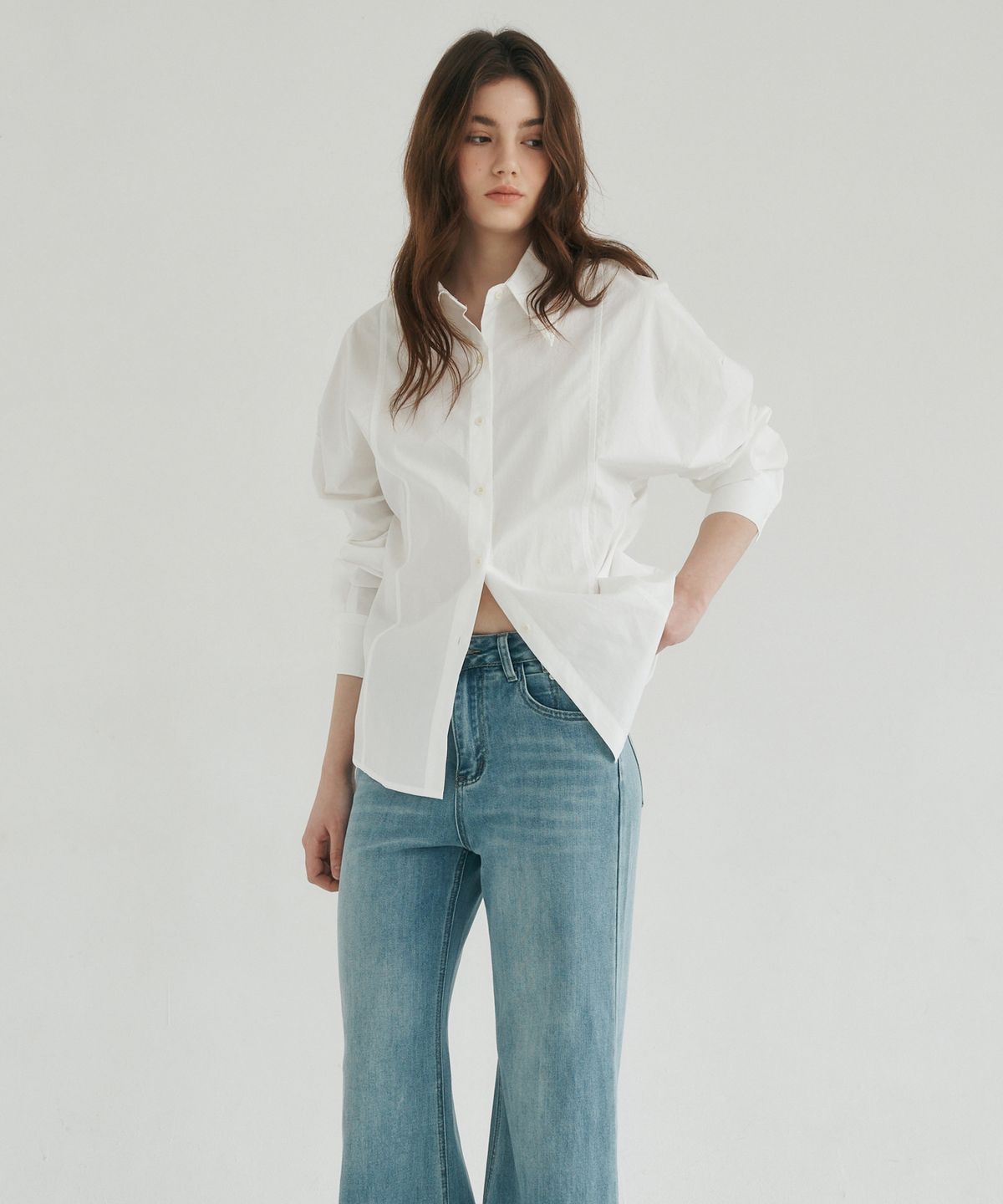 로시로우(LOSSYROW) Back Button Detail Shirt white