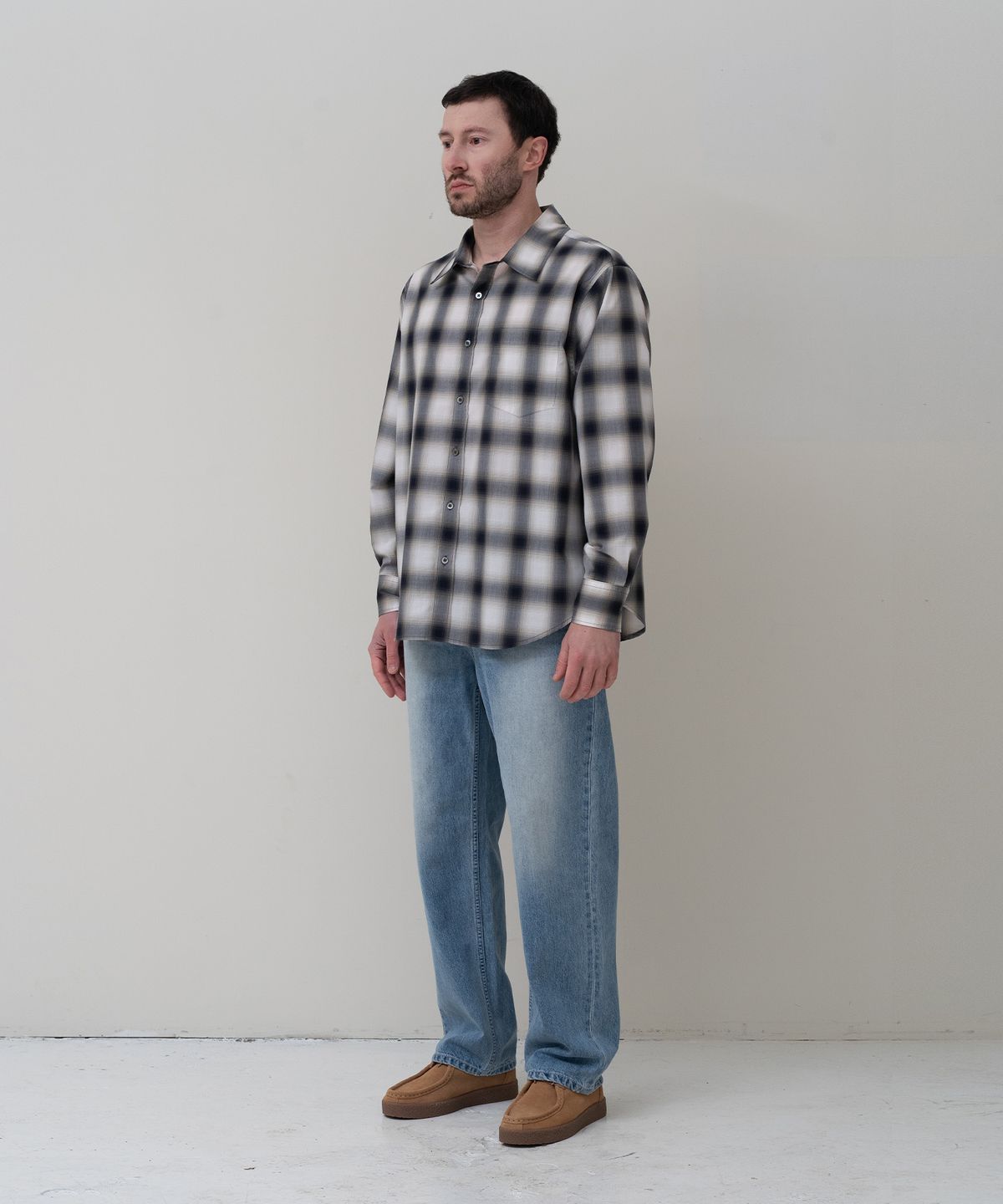 매너그램(MANNERGRAM) [CHAMBRAY 일본 수입원단] 클래식 옴브레 릴렉스드 셔츠