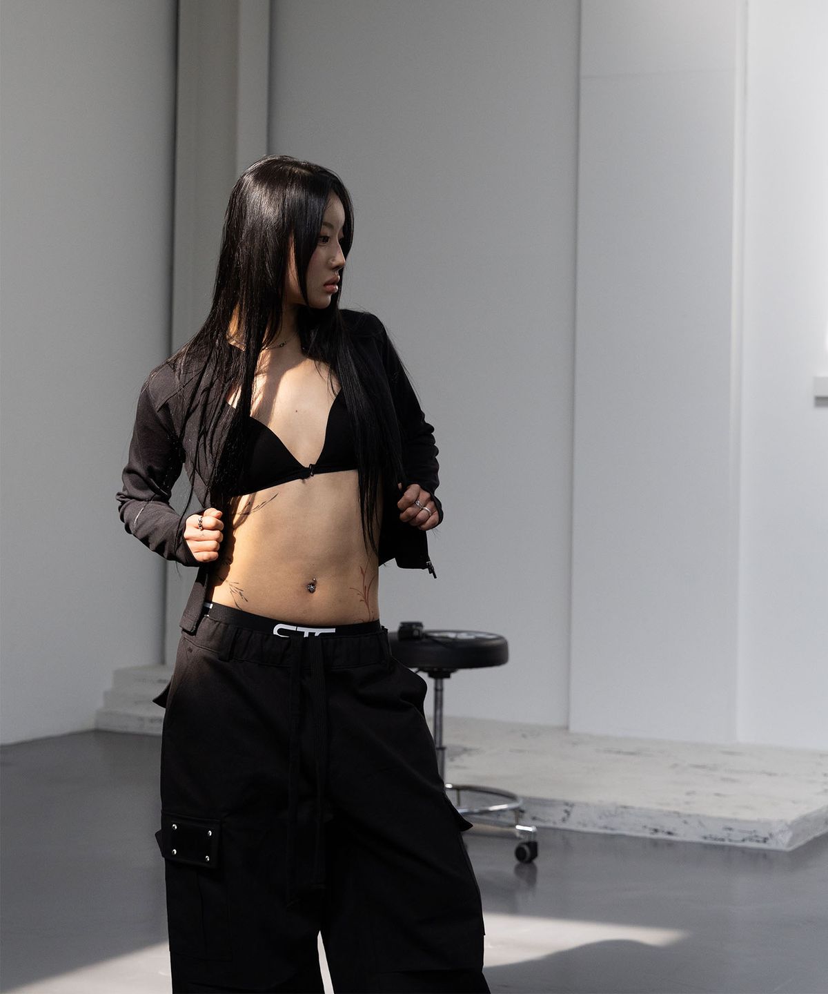 씨티씨(CTC) Leather patch cargo pants (black)