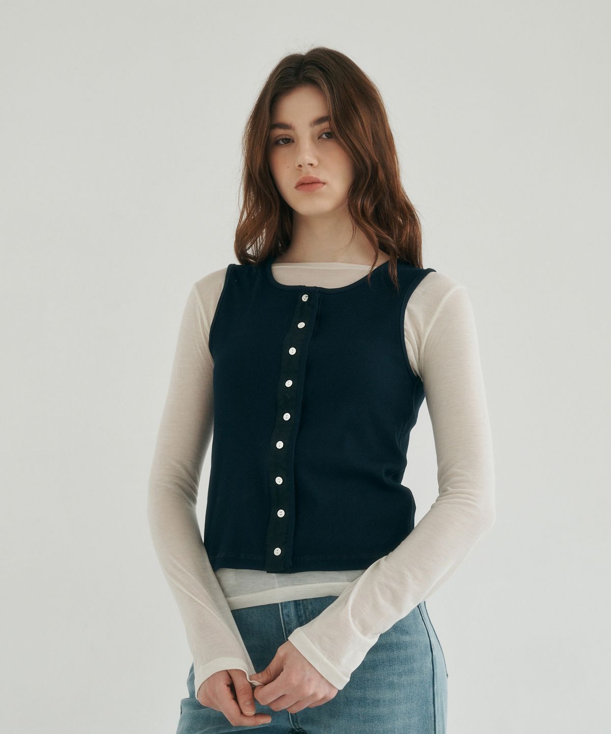 로시로우(LOSSYROW) Button Point Sleeveless Top navy