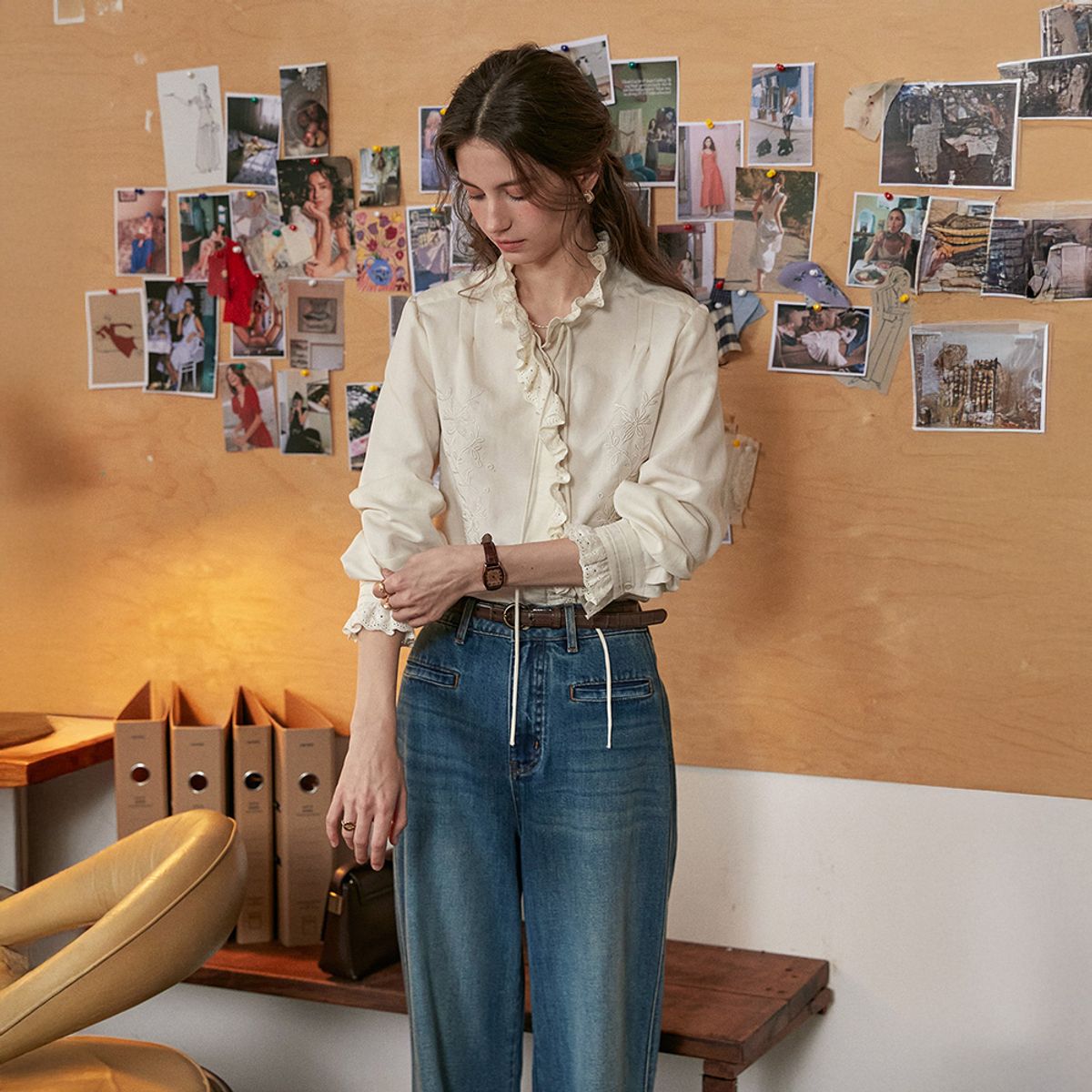 심플레트로(SIMPLE RETRO) SR_Ruffle lace long blouse